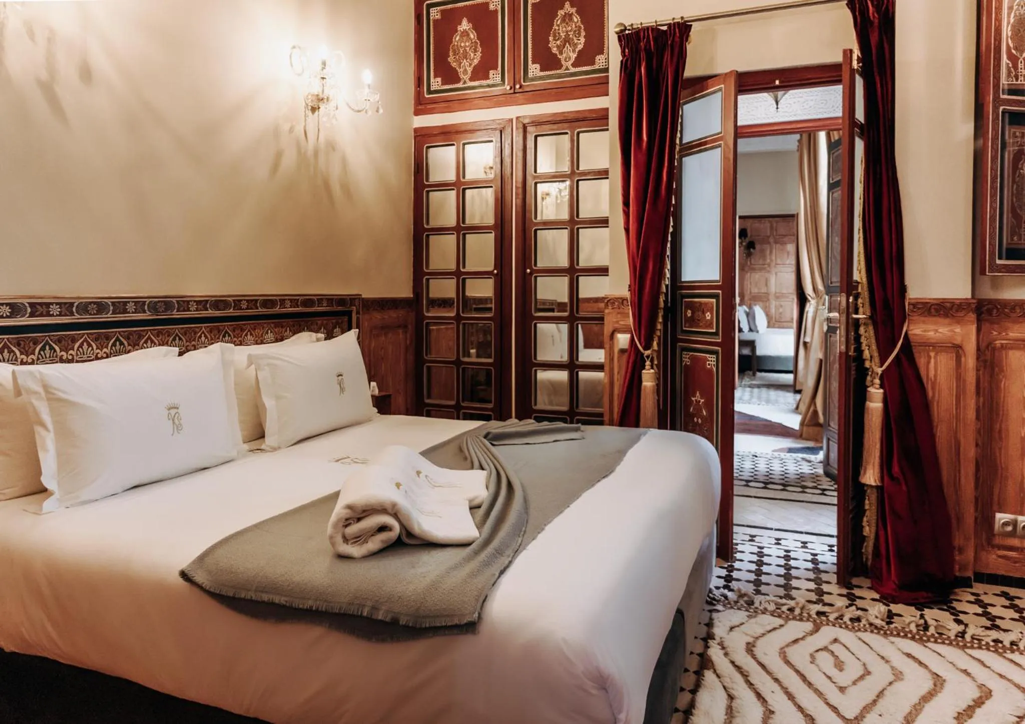 Bed in Riad Ksar Al Amal & Spa