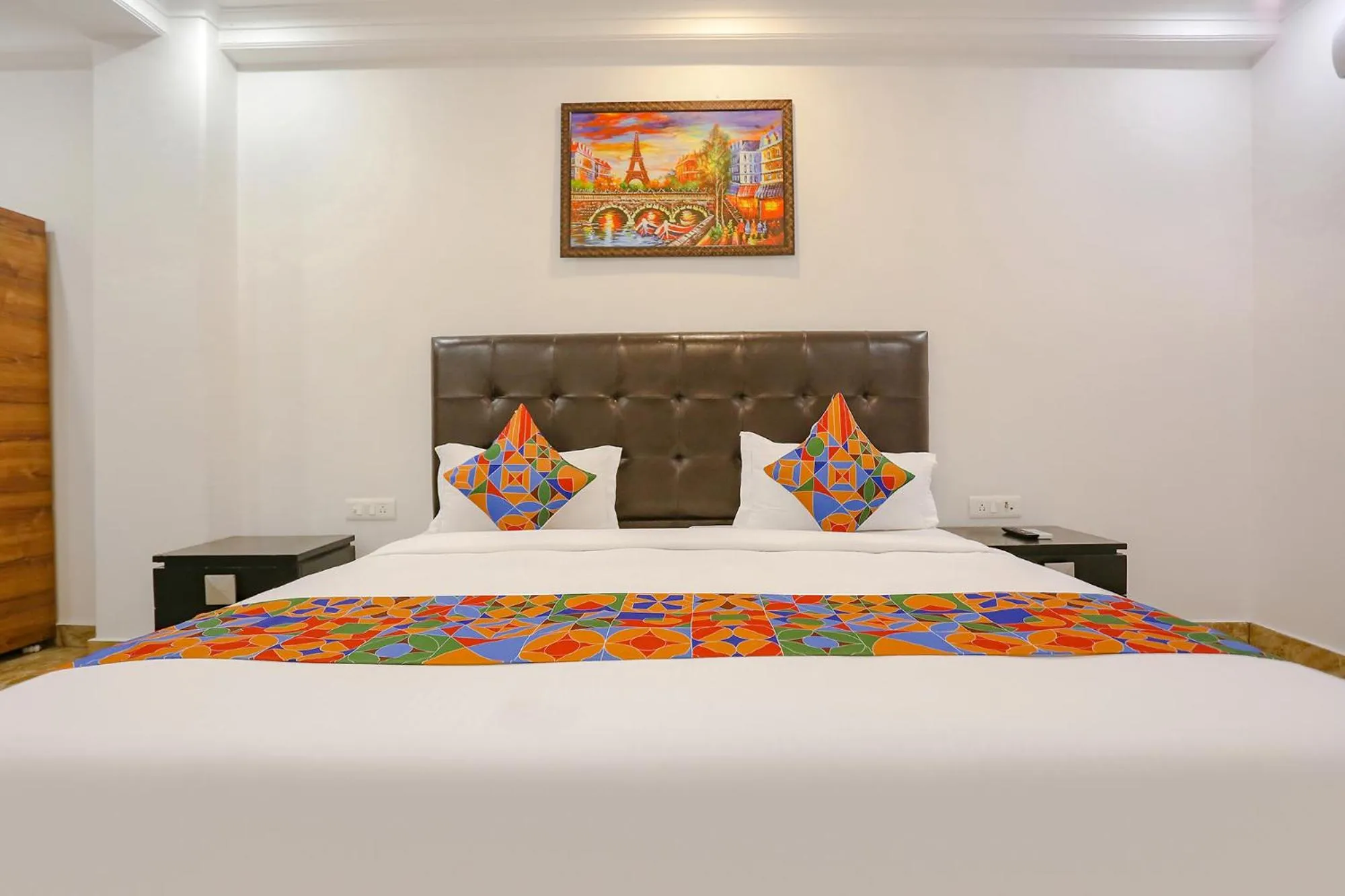Bed in FabExpress Taj Residency - Nr Yashobhoomi Convention Centre