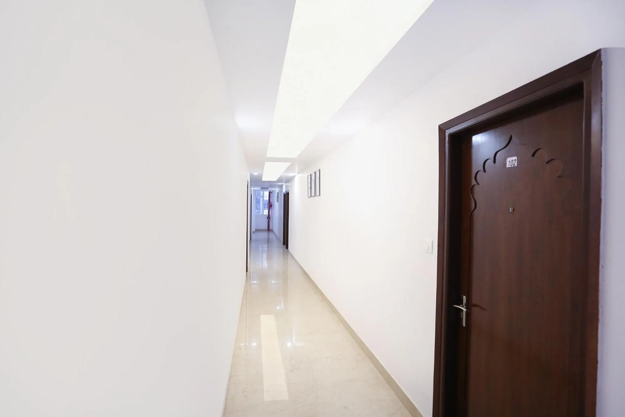 Lobby or reception in FabExpress Taj Residency - Nr Yashobhoomi Convention Centre