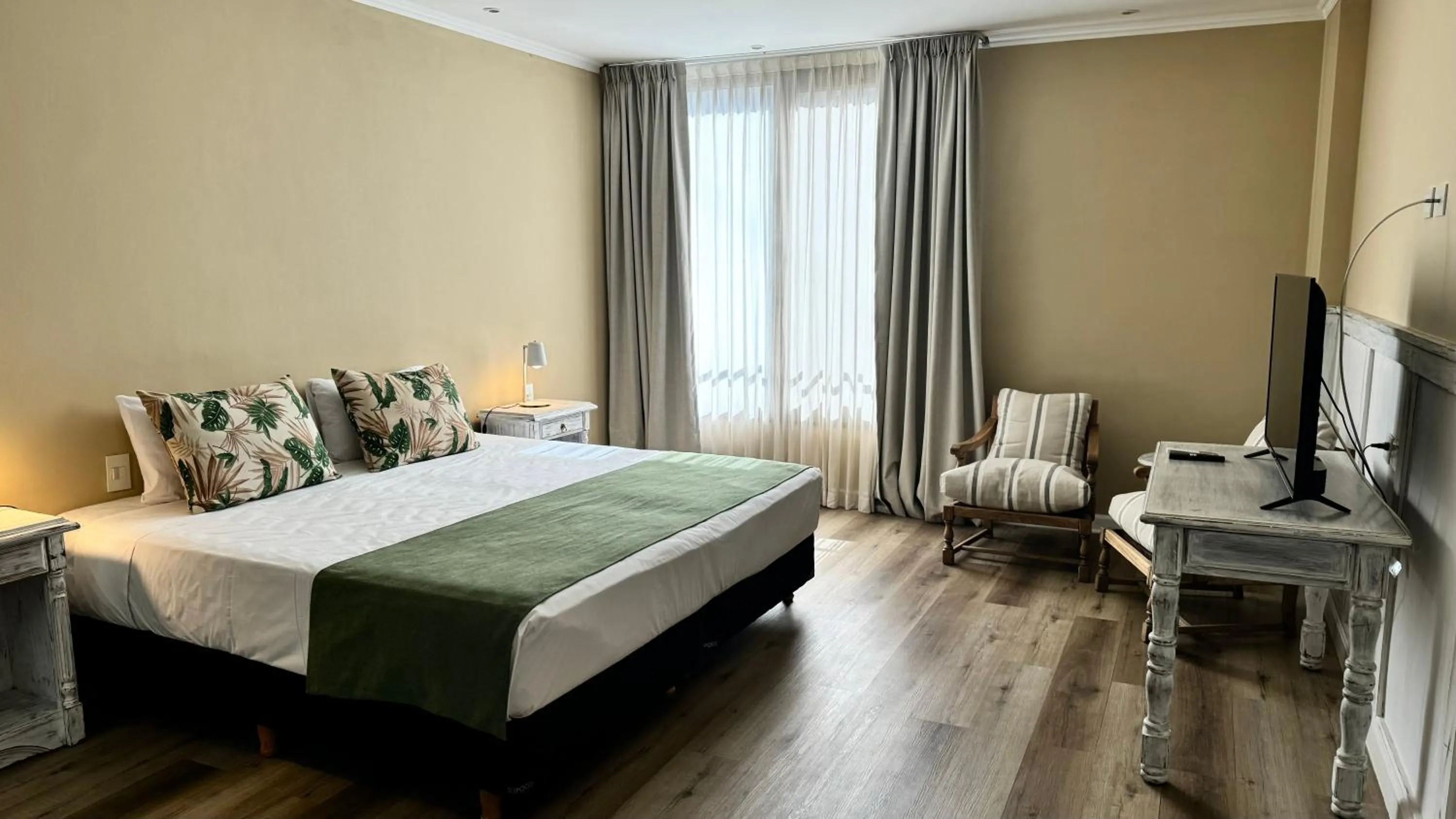 Bedroom, Bed in Gardi Hotel & Suites