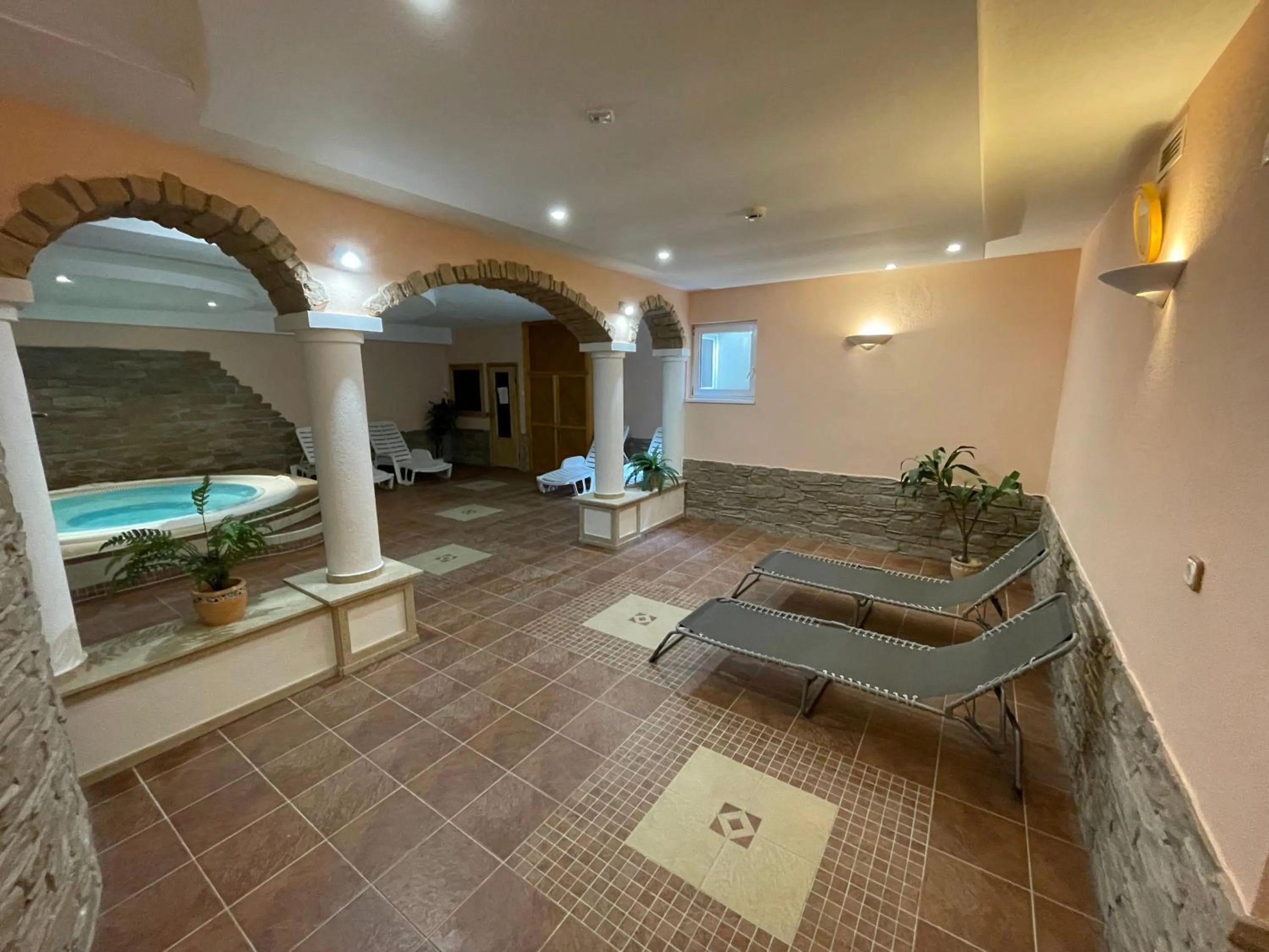 Hot Tub in Garda Wellness Apartmanház