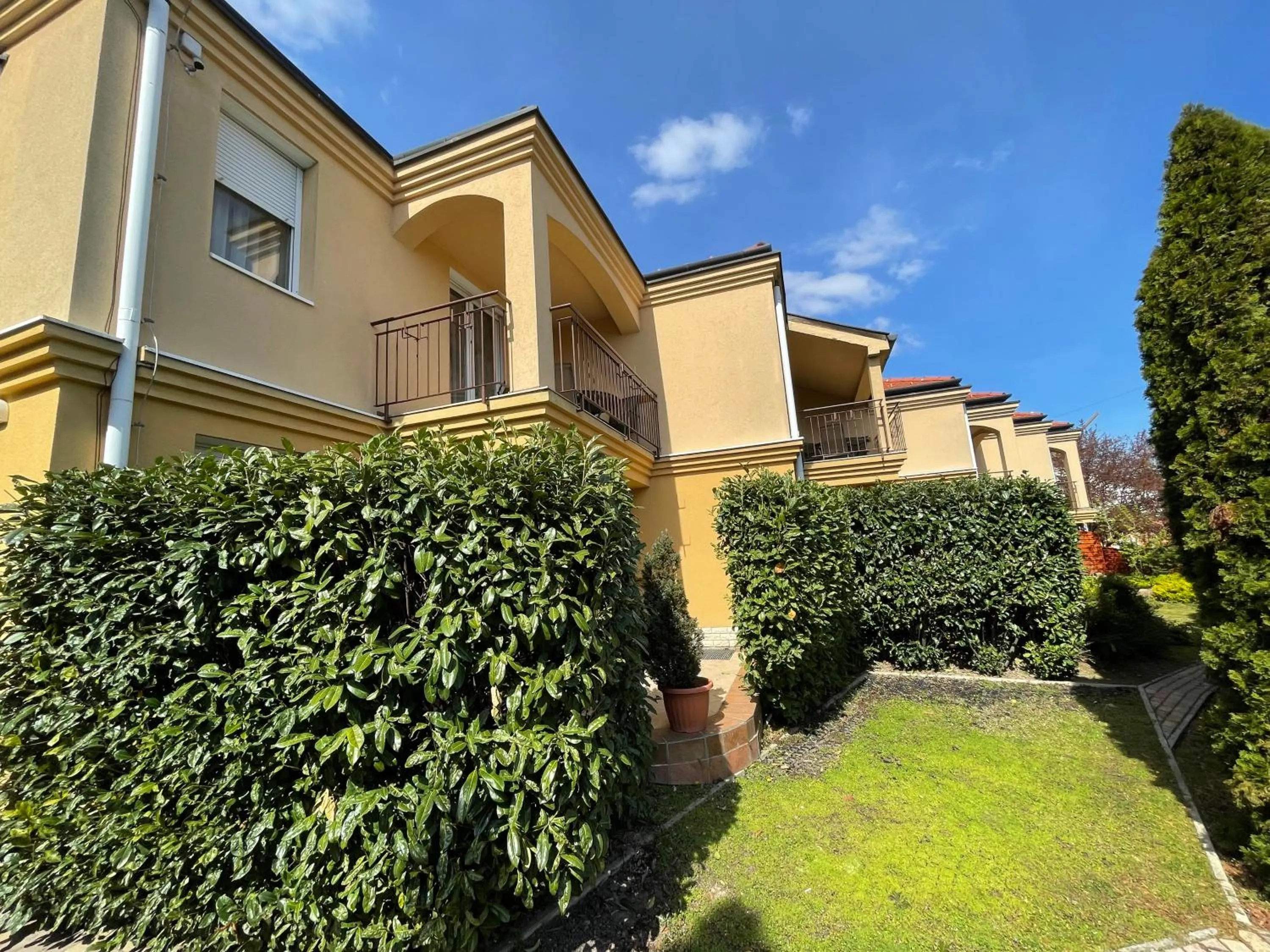 Property building in Garda Wellness Apartmanház