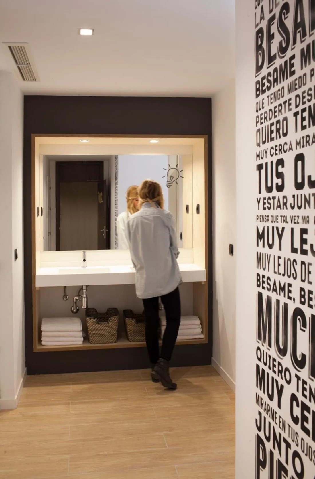 Shower in Toc Hostel Sevilla