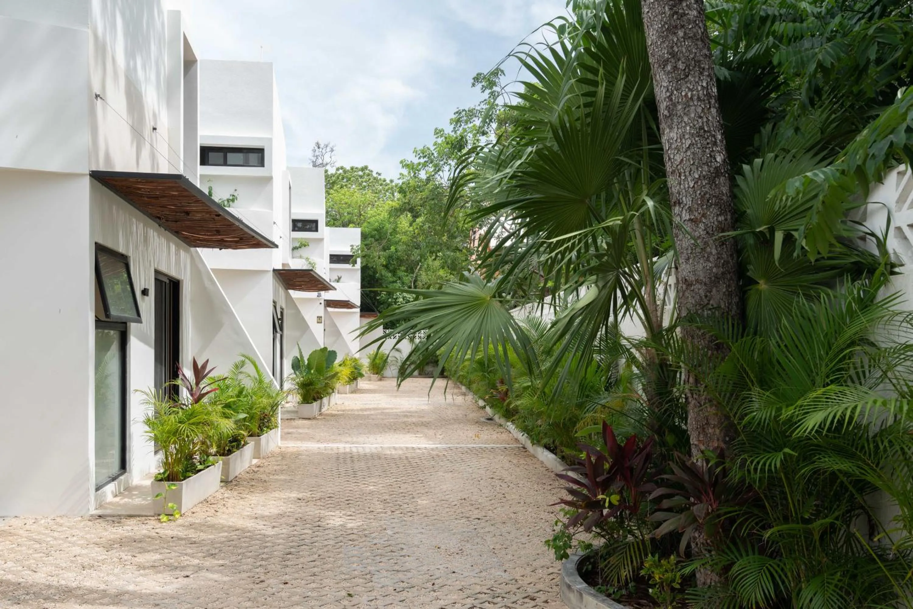 Property building in Tulum Cozy 3 Bedrooms Townhome-Centrally Located-Gated-WIFI