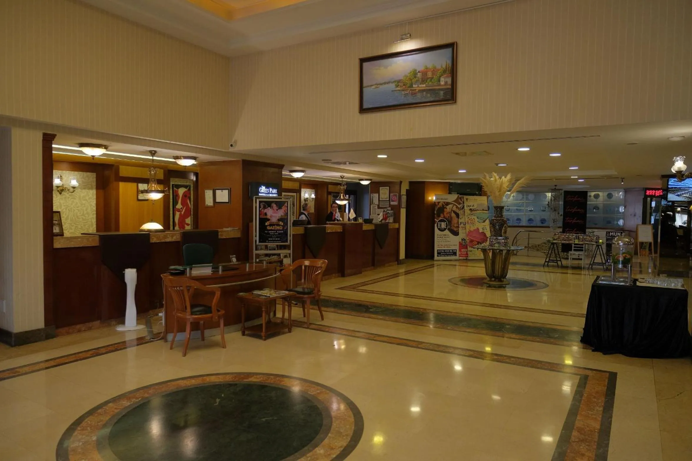 Lobby or reception in The Green Park Bostancı
