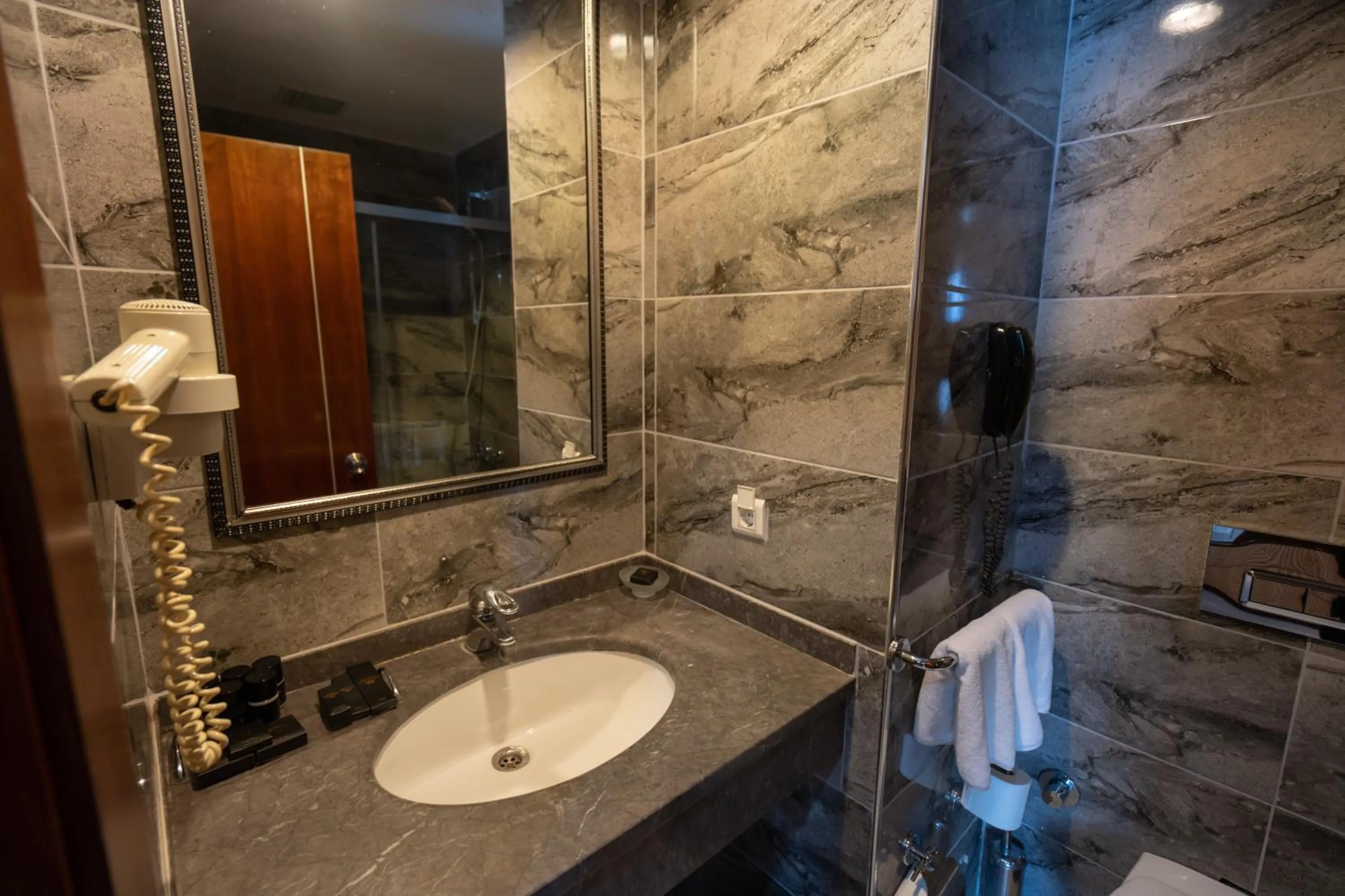 Bathroom in The Green Park Bostancı