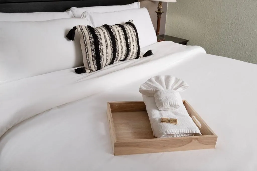 Bed in Cactus Cove Inn and Suites