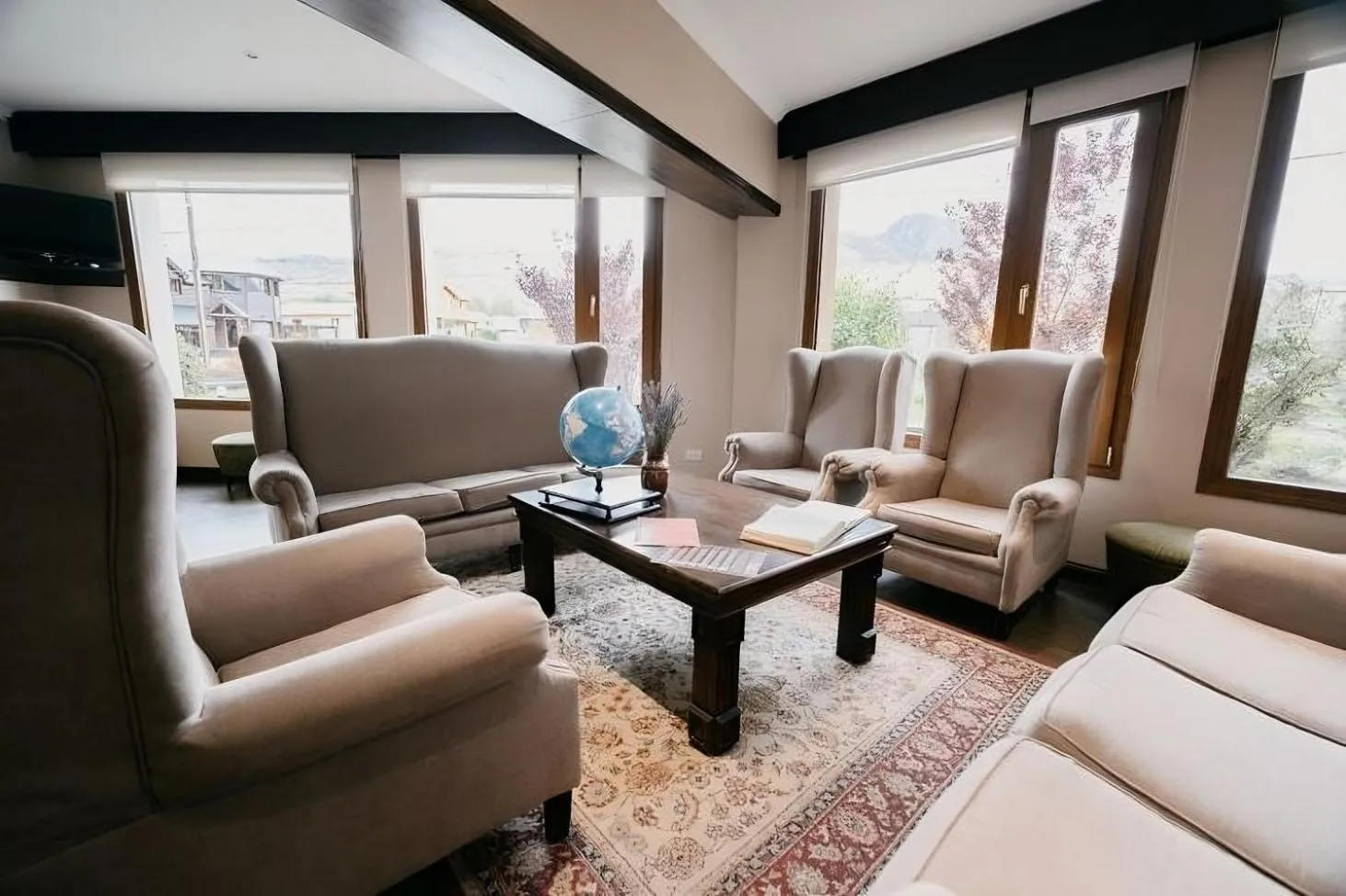 Lobby or reception in Chalten Suites Hotel