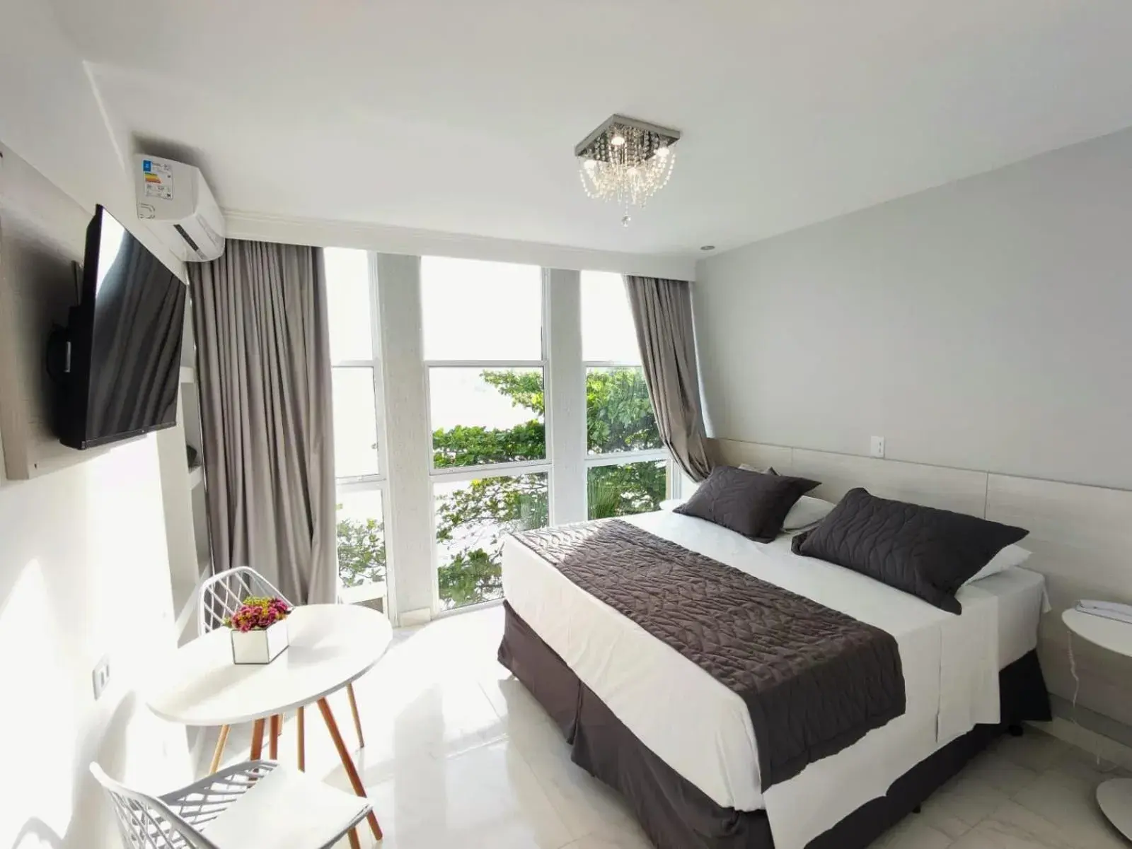 Deluxe Room in Grand Hotel Guarujá - A sua Melhor Experiência Beira Mar na Praia! Deluxe Room in Grand Hotel Guarujá - A sua Melhor Experiência Beira Mar na Praia!