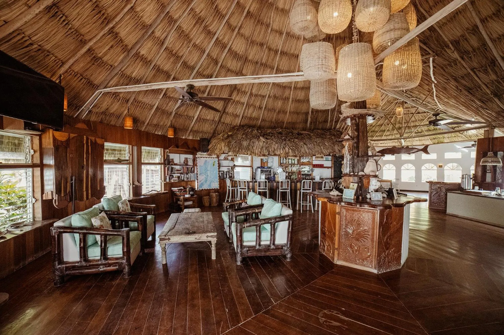 Lobby or reception in Thatch Caye Resort a Muy'Ono Resort