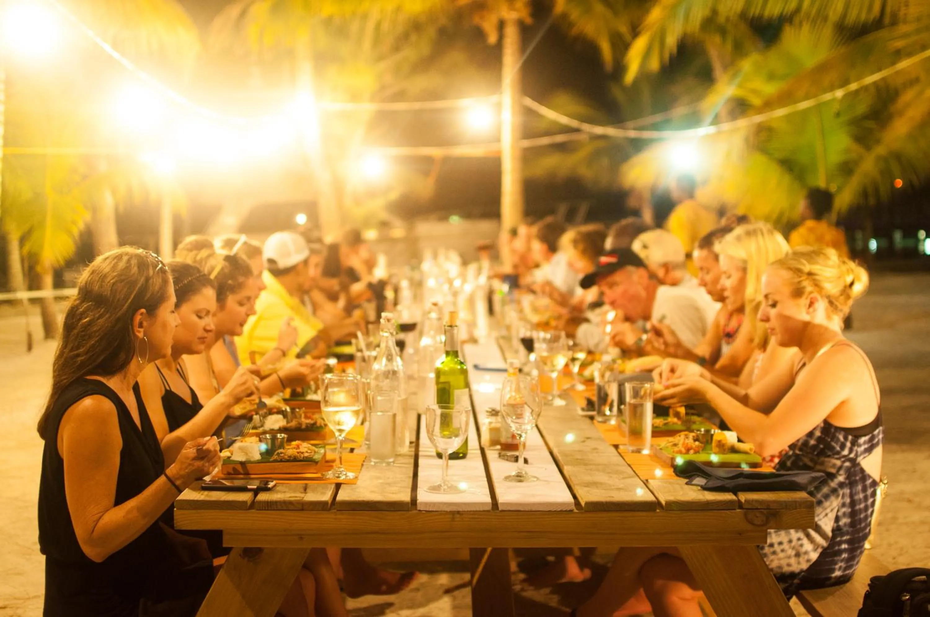 Food and drinks in Thatch Caye Resort a Muy'Ono Resort