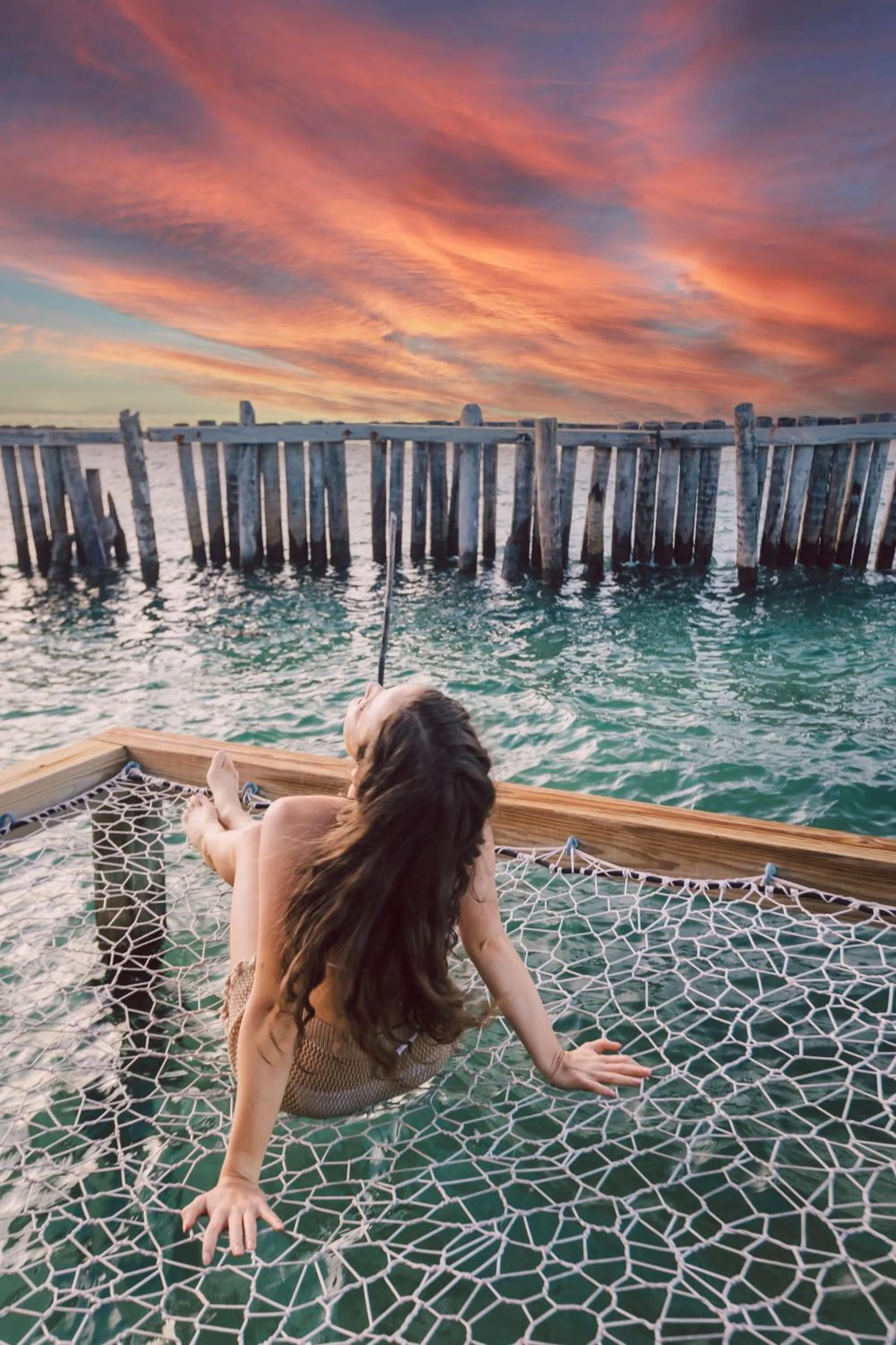 Sunset in Thatch Caye Resort a Muy'Ono Resort