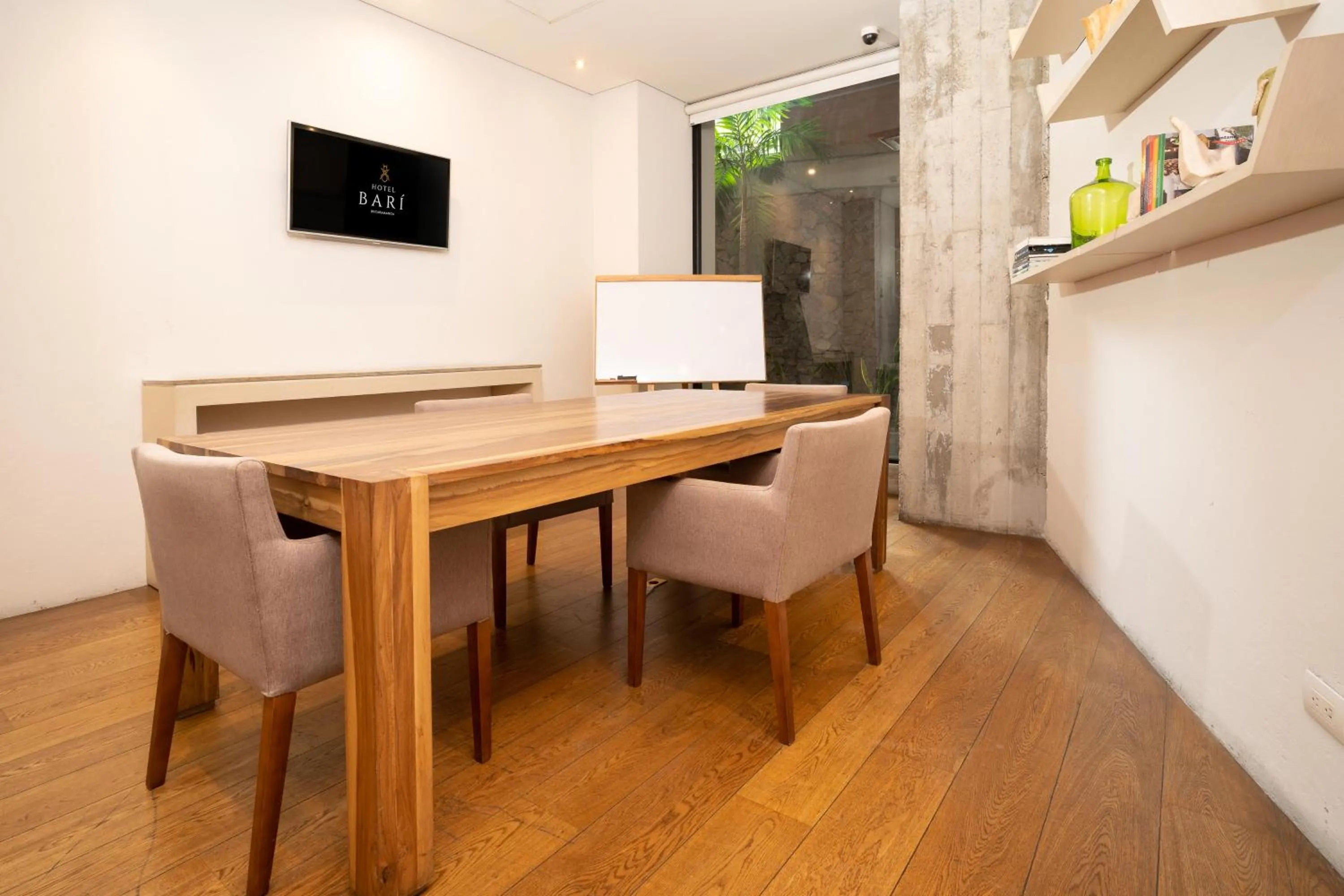 Meeting/conference room in Hotel Bari Bucaramanga By OxoHotel