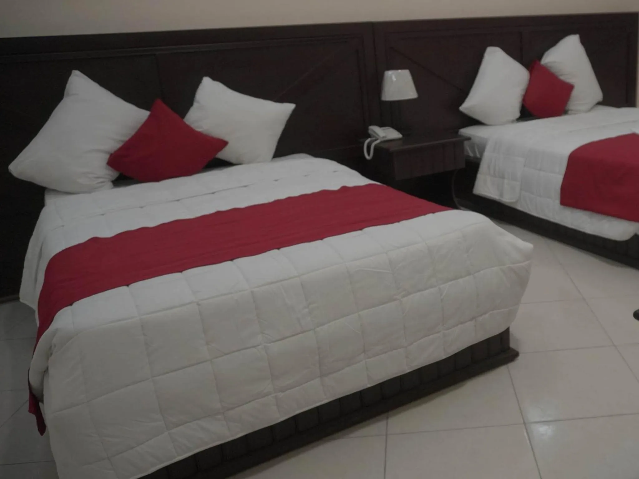 Bedroom, Bed in La Pepiniere Hotel