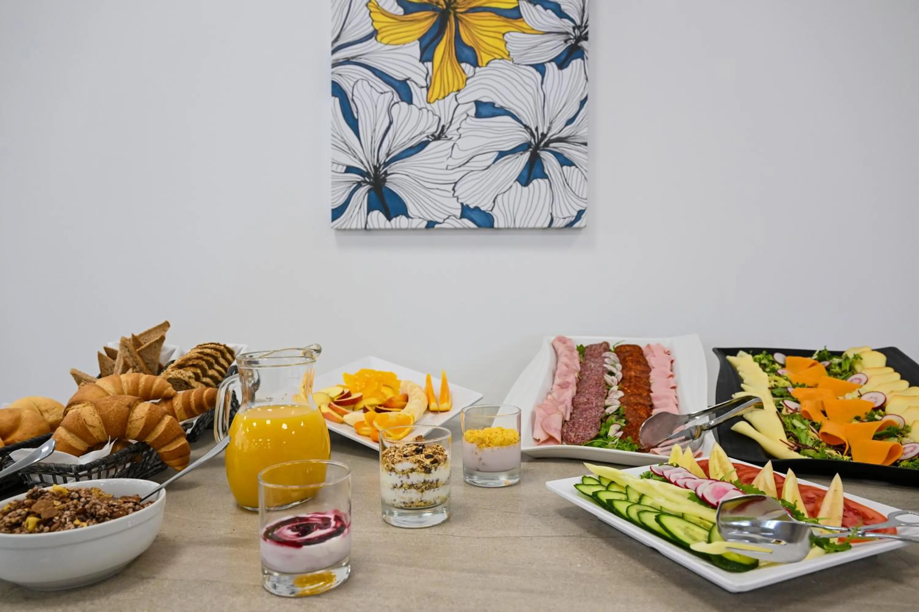 Breakfast in Lelle Hotel