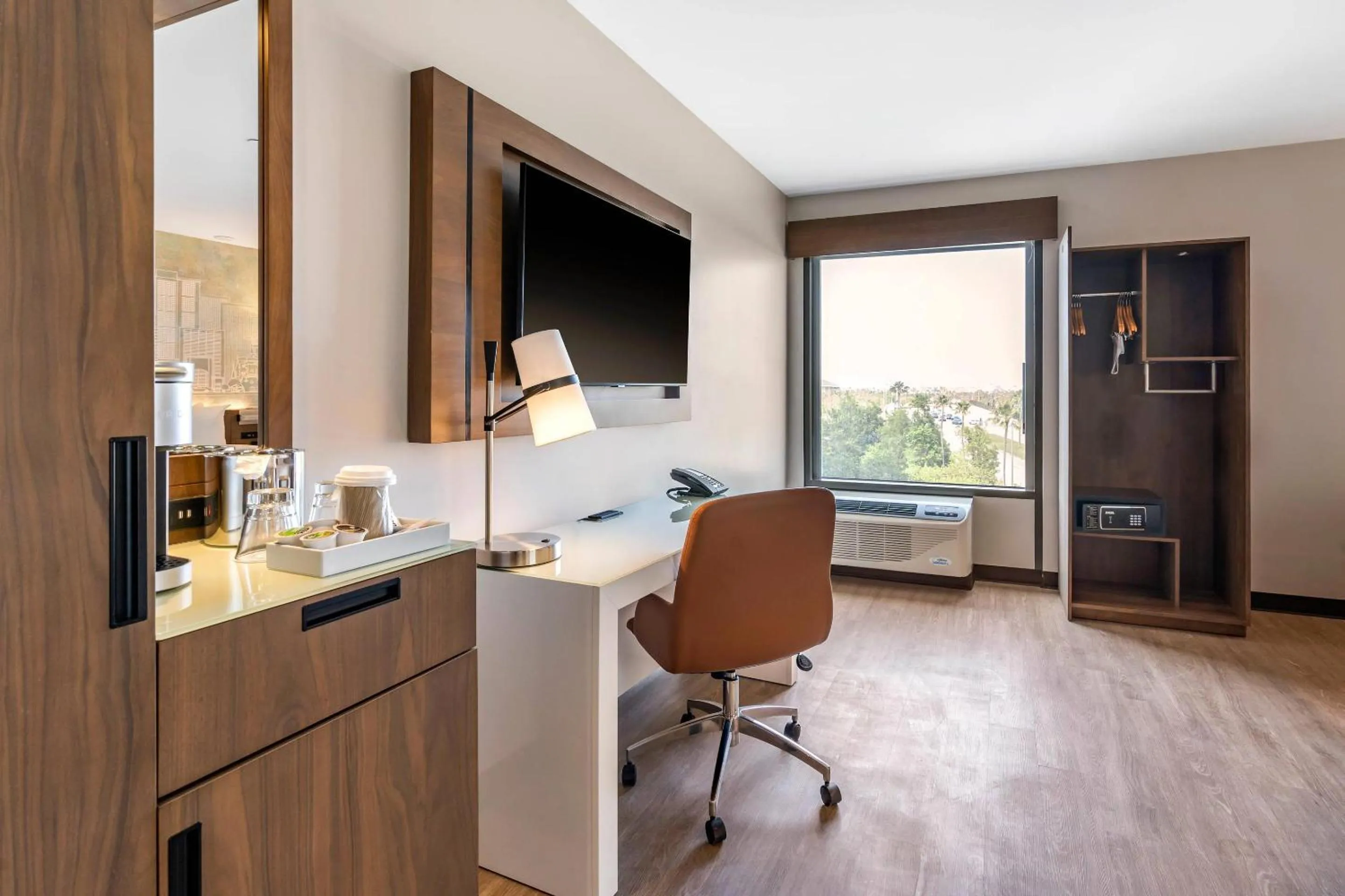 Bedroom in Cambria Hotel Orlando near Universal Theme Parks