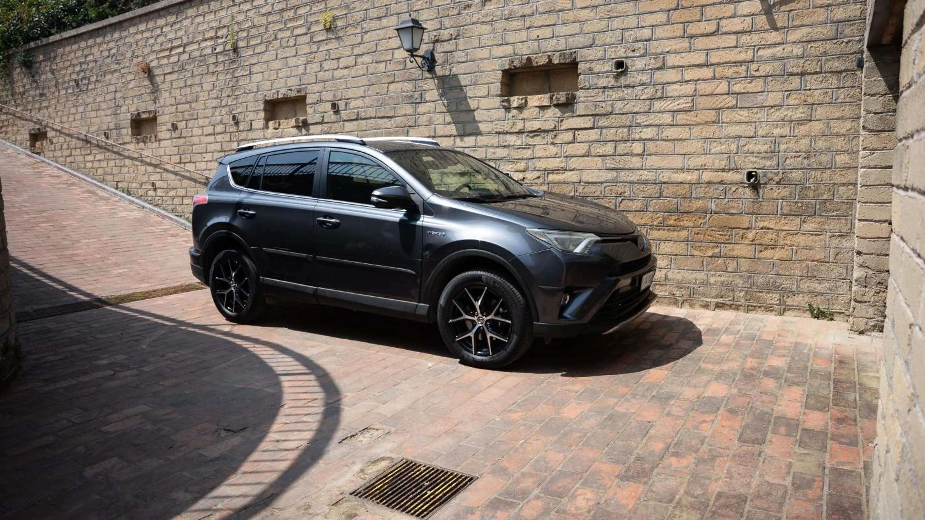 Parking in La Pedica B&B