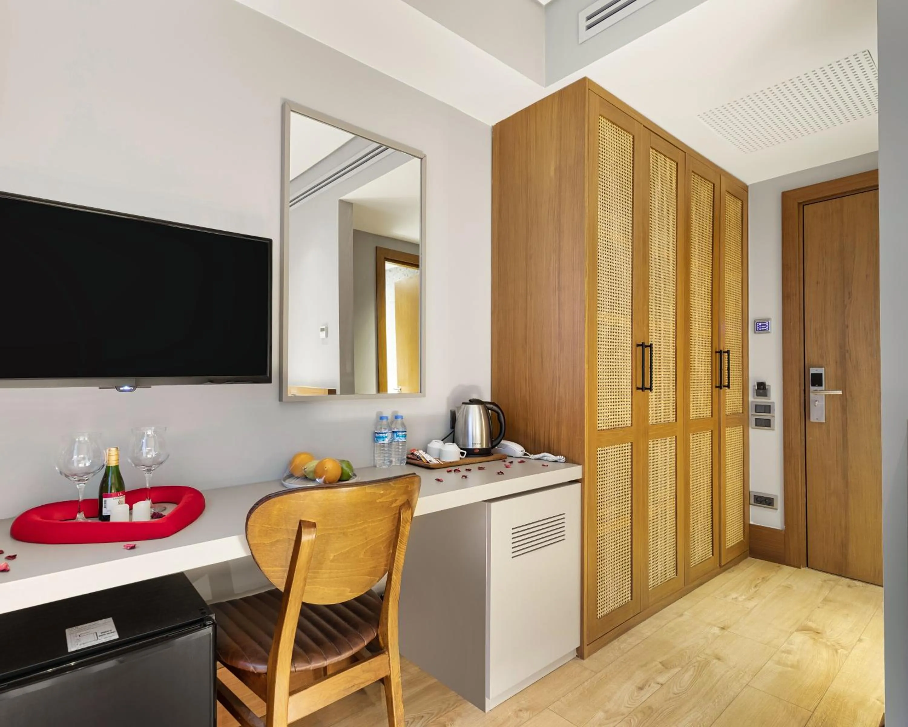 TV and multimedia in Galata Rasso Hotel