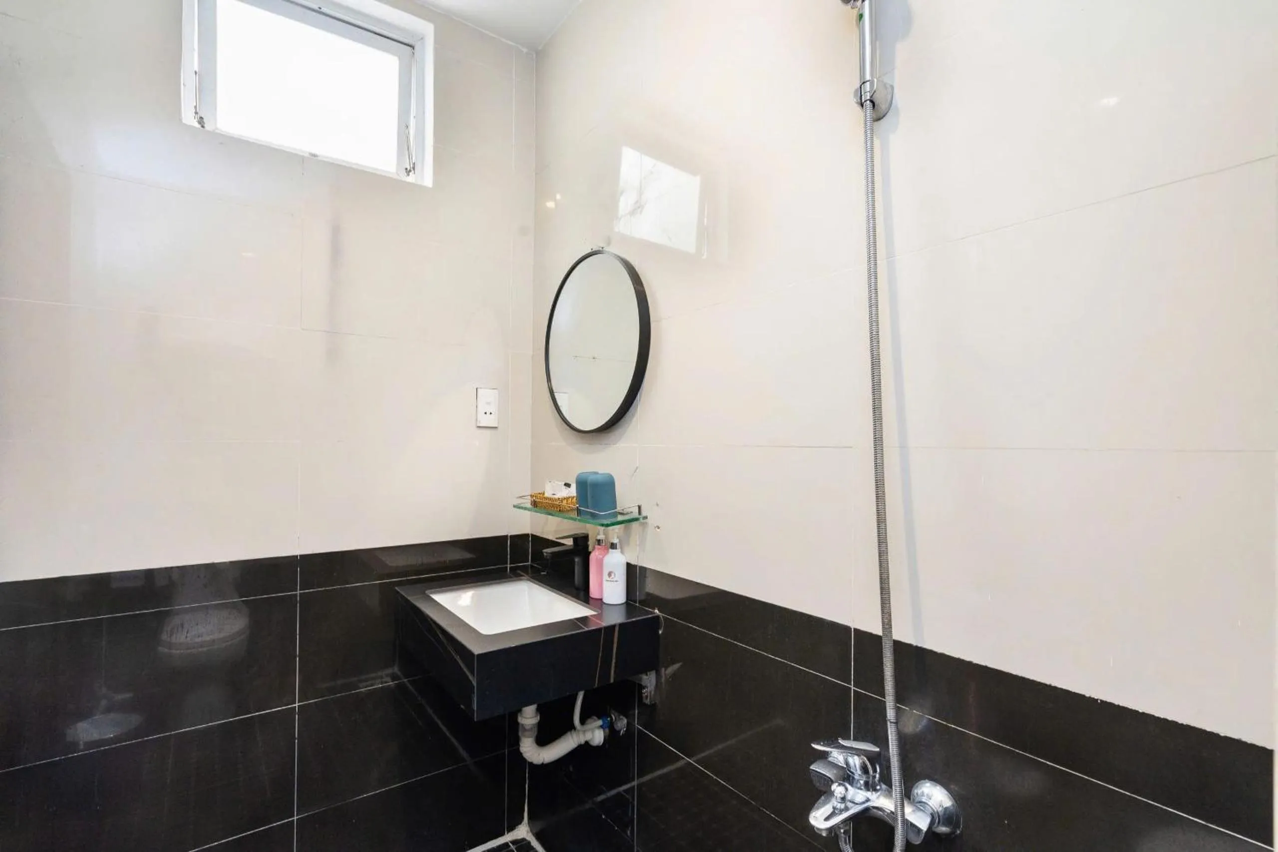 Bathroom in Nicecy Daily - Bui Vien Walking Street