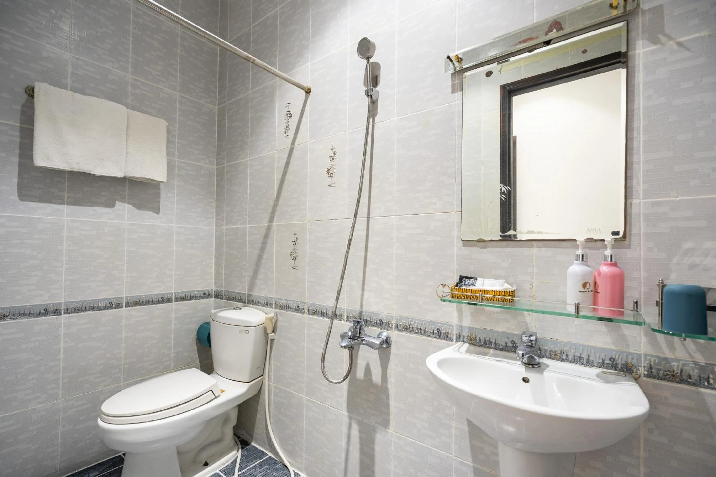 Bathroom in Nicecy Daily - Bui Vien Walking Street