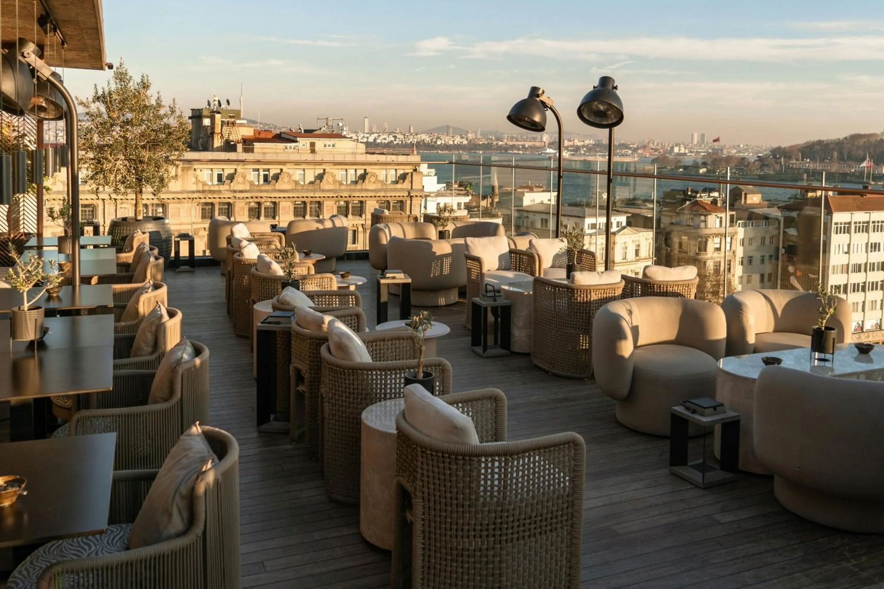 Lounge or bar in The Bank Hotel Istanbul, a Member of Design Hotels