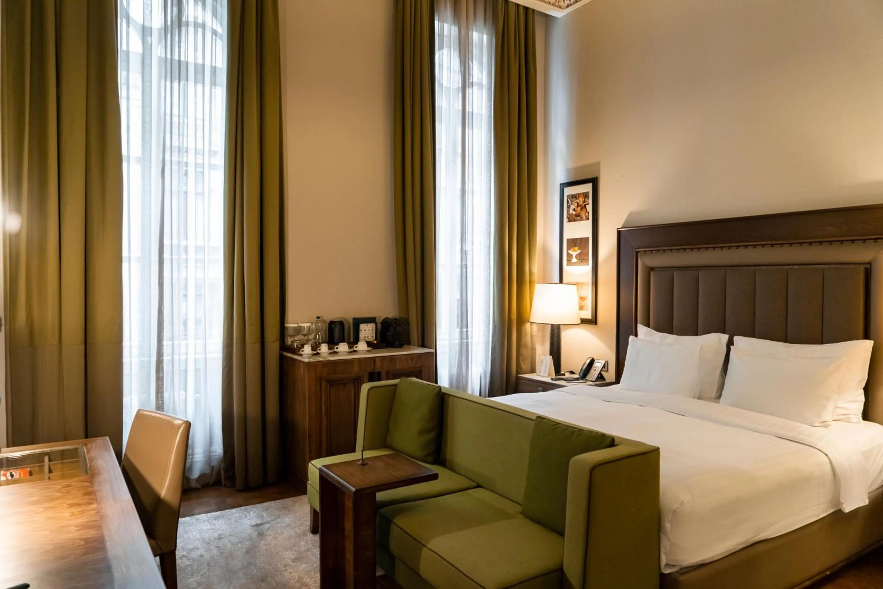 Bed in The Bank Hotel Istanbul, a Member of Design Hotels