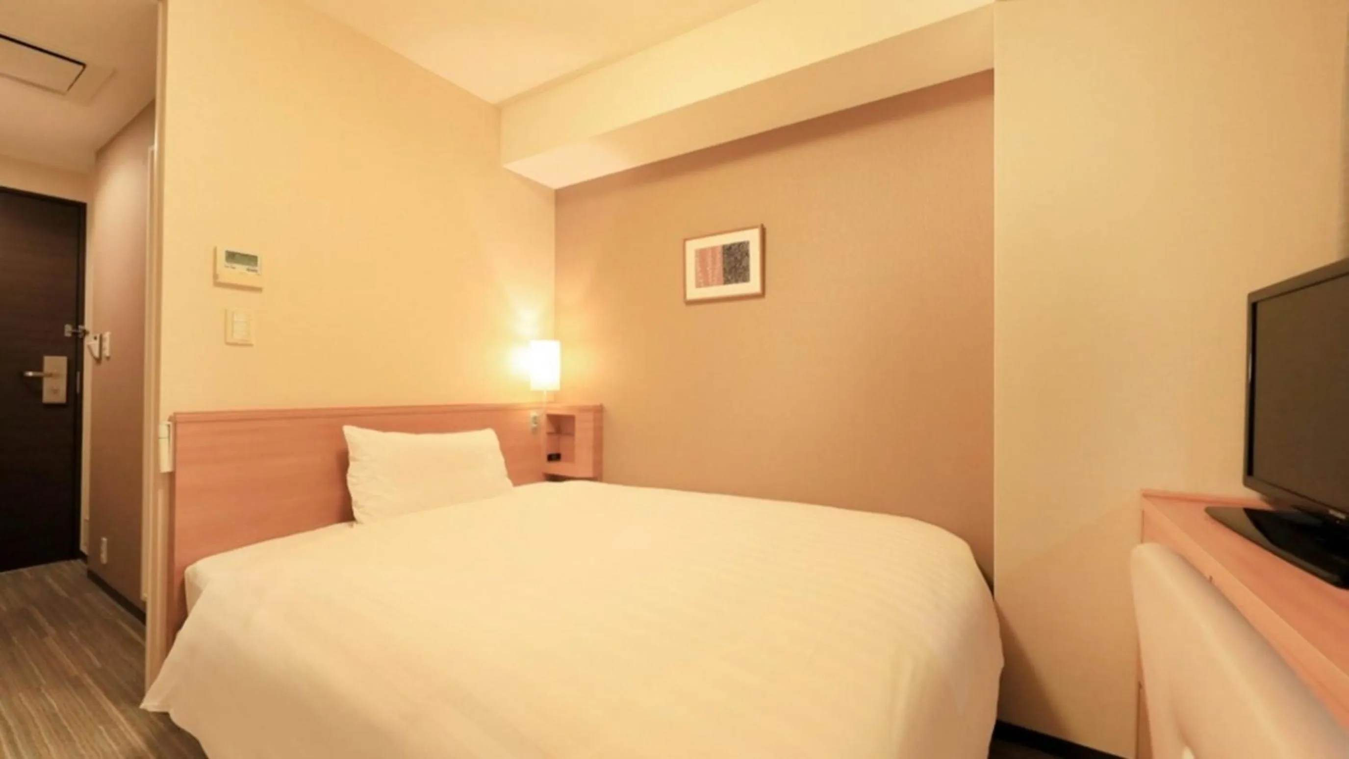 Photo of the whole room, Bed in Via Inn Shinagawa Oimachi