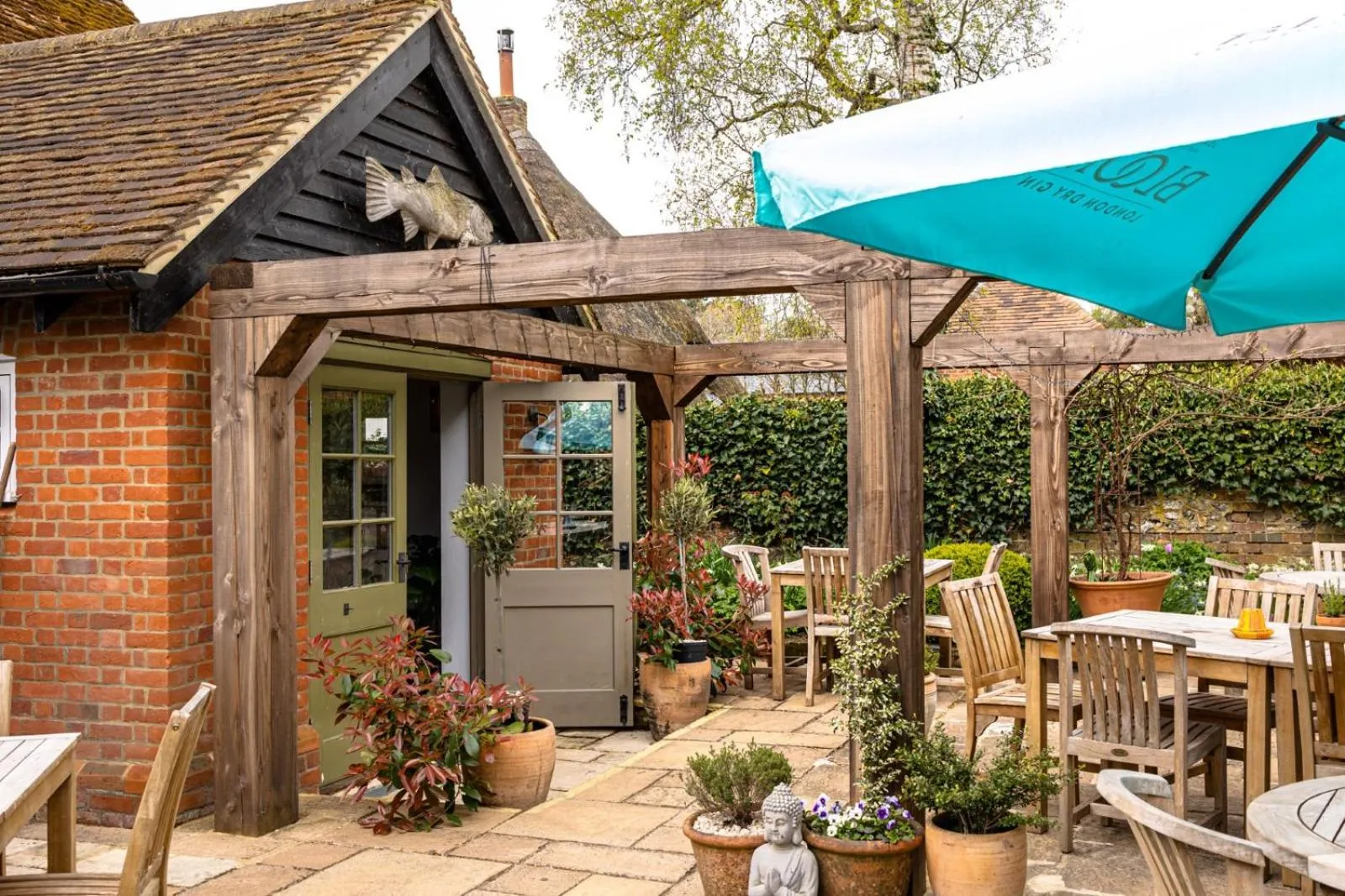 Garden in The Peat Spade Inn