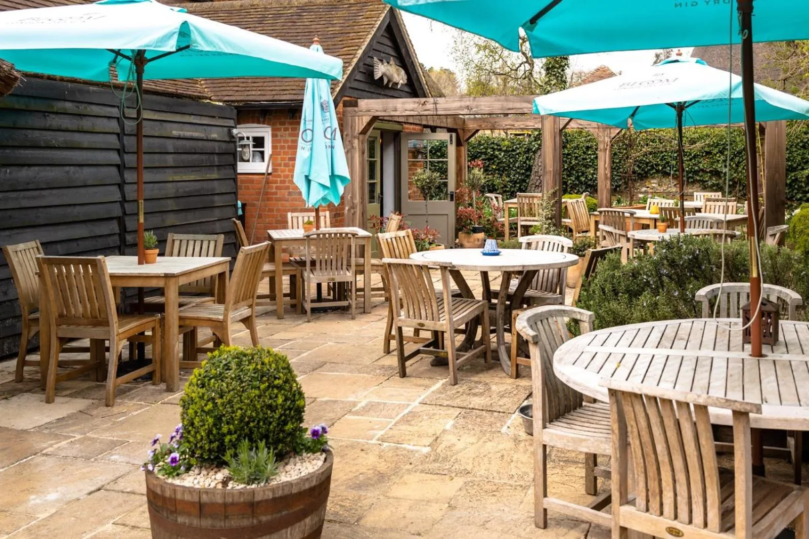 Garden in The Peat Spade Inn