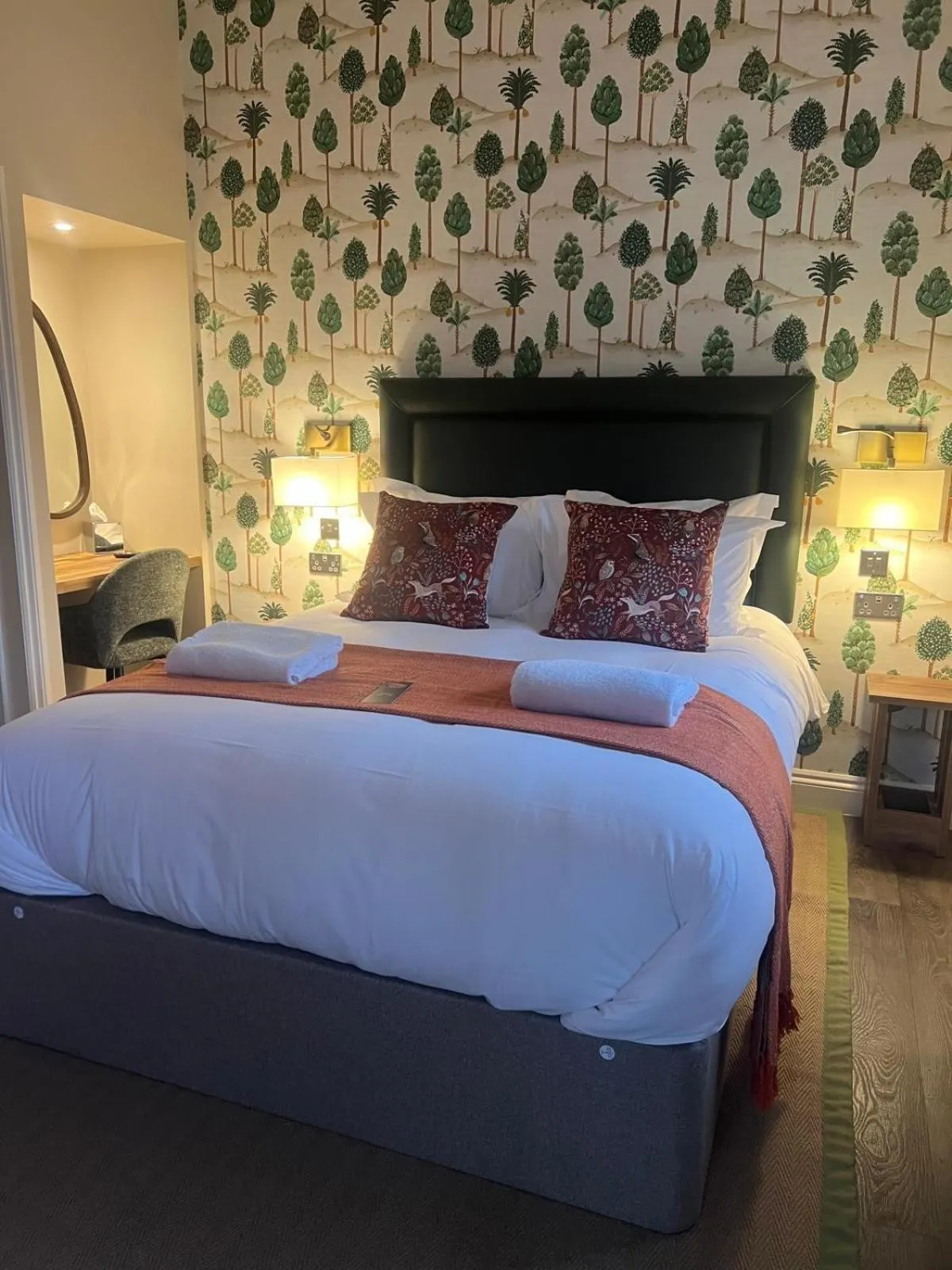 Bed in The Peat Spade Inn