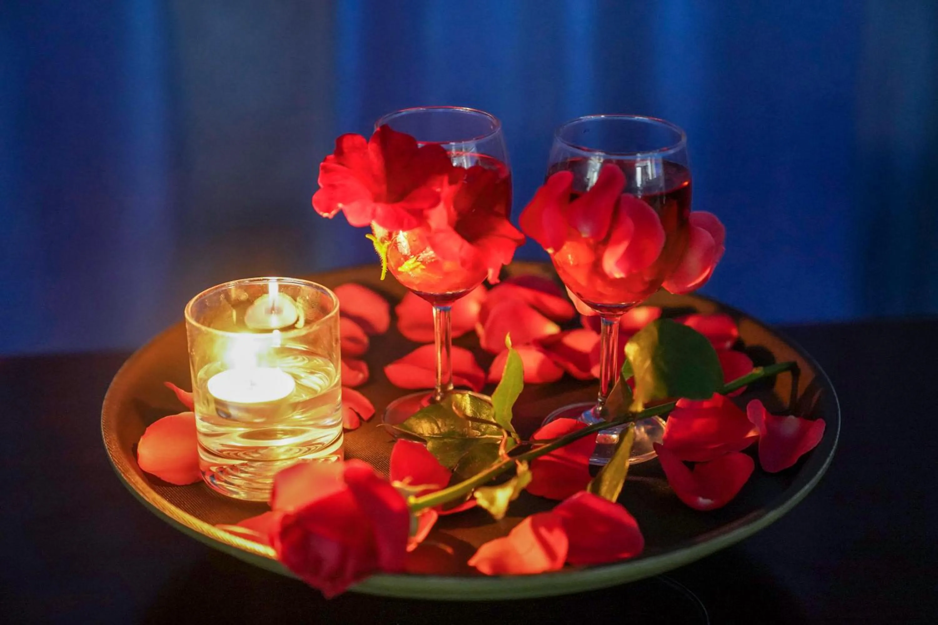 Restaurant/places to eat in MEDDOM Park