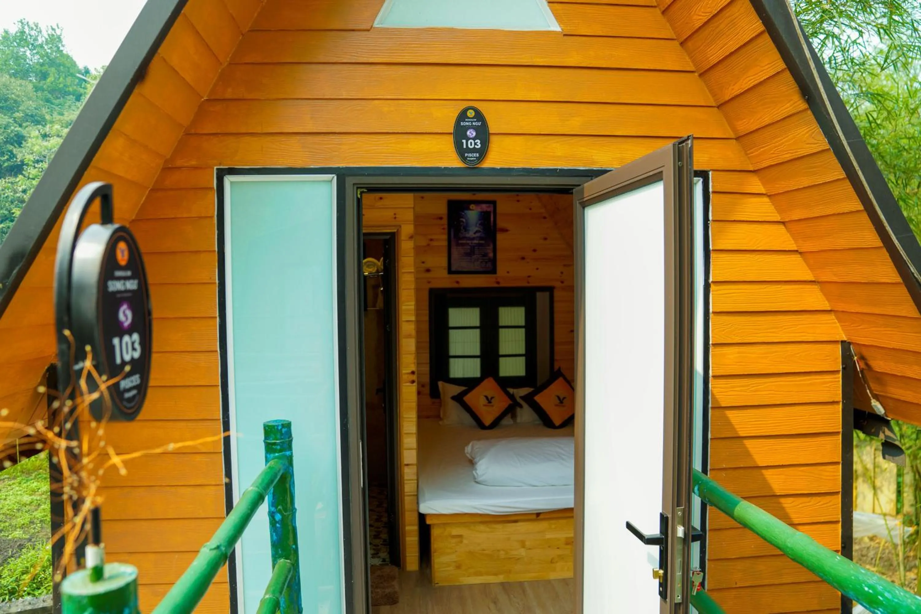 Property building in MEDDOM Park