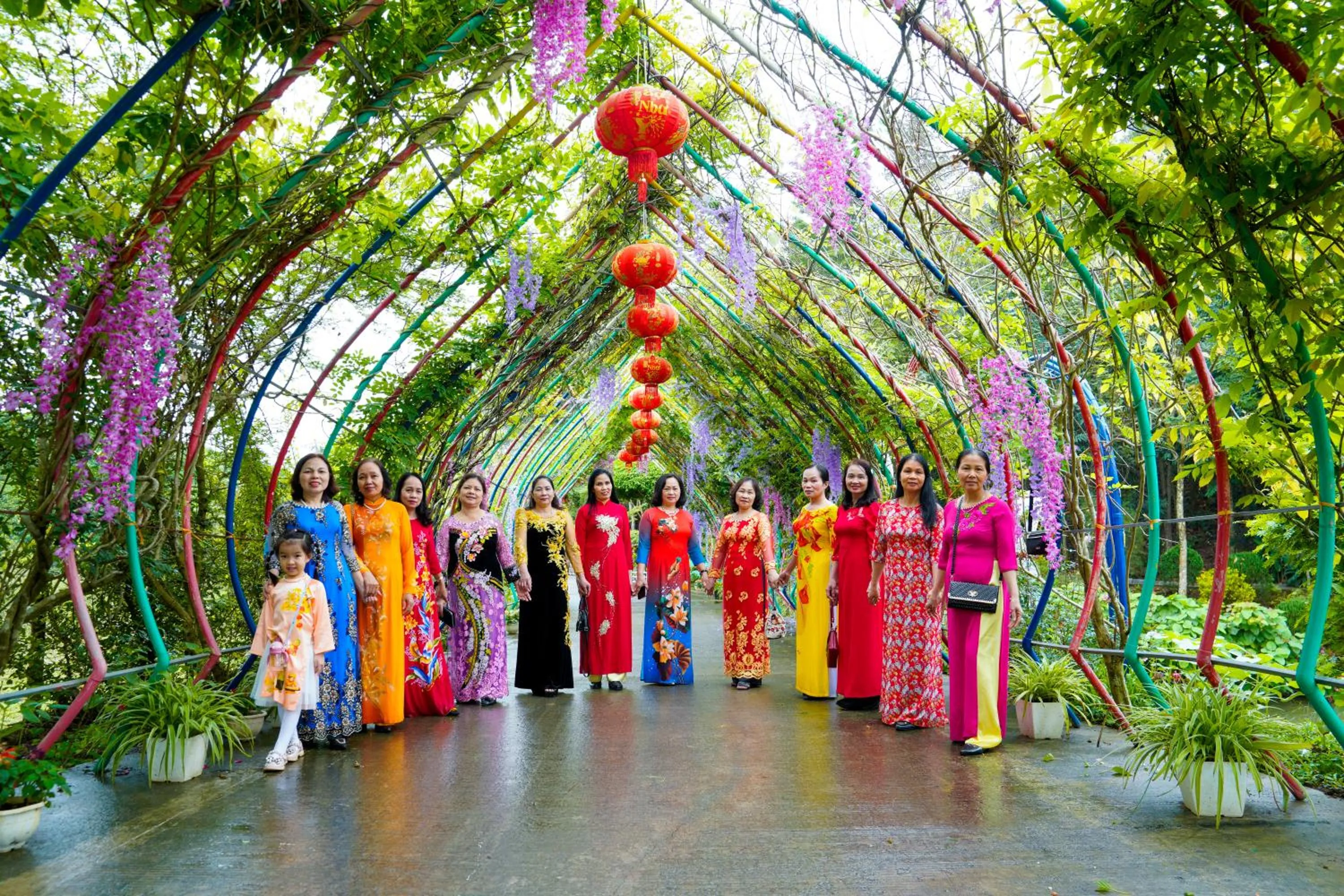 Property building in MEDDOM Park