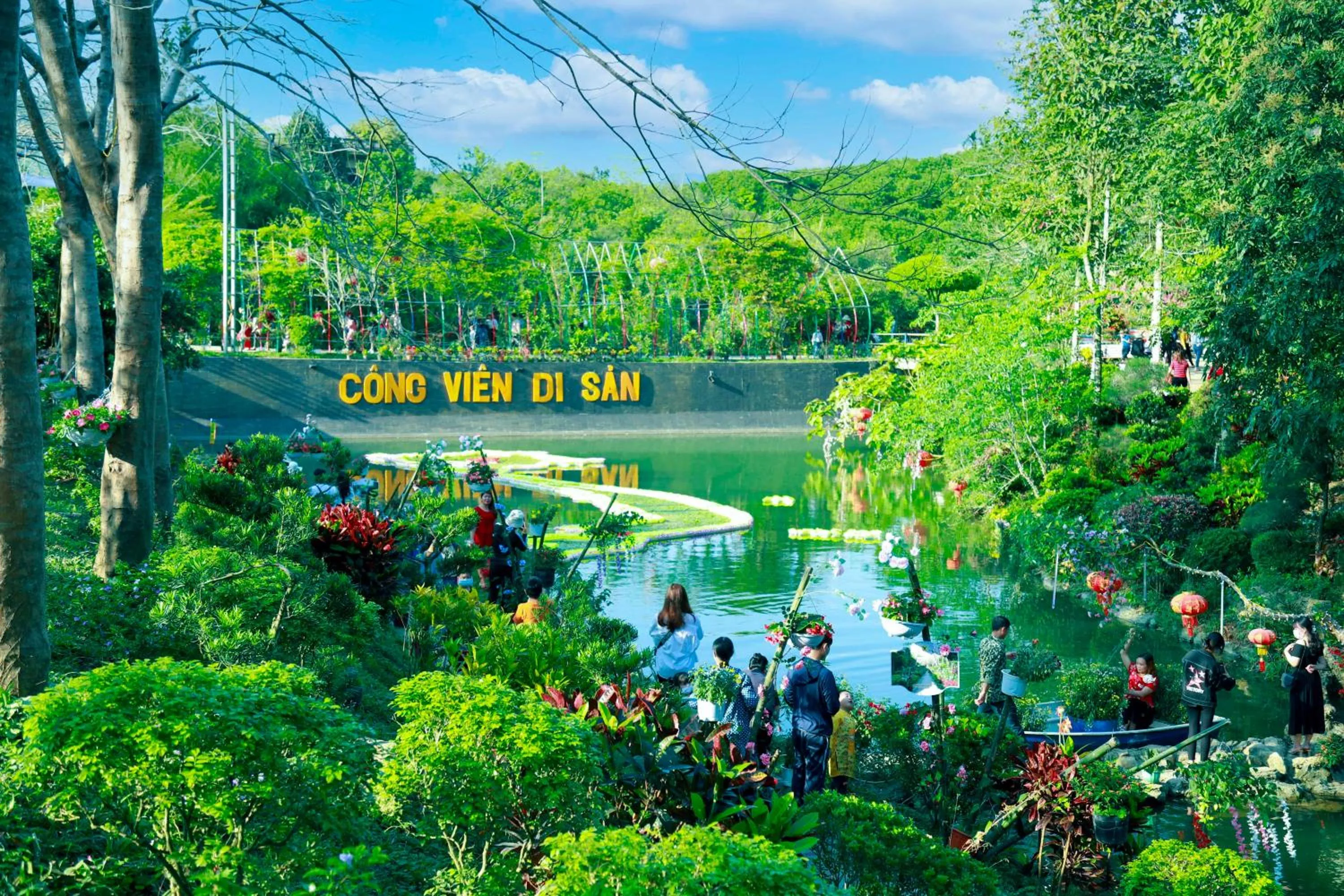 Property building in MEDDOM Park