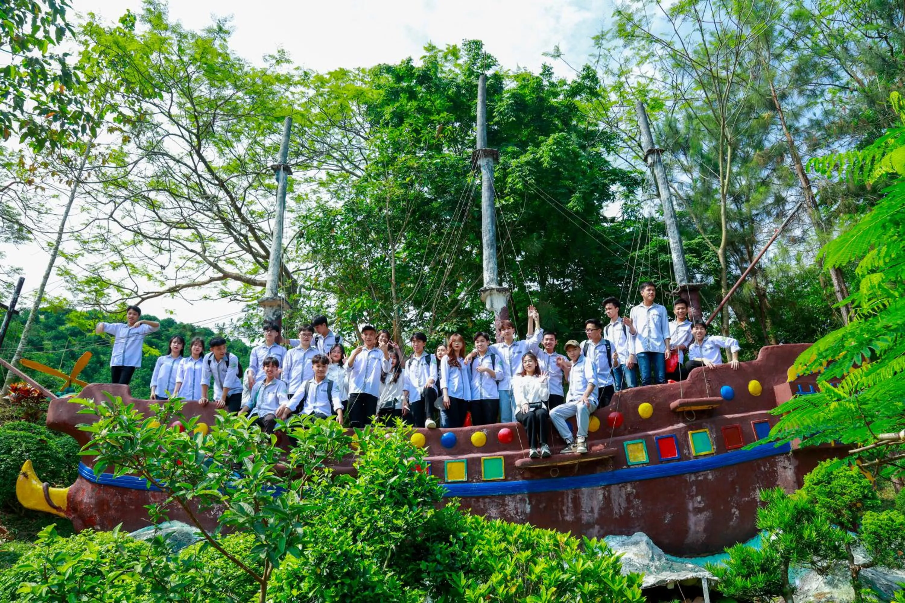 Property building in MEDDOM Park