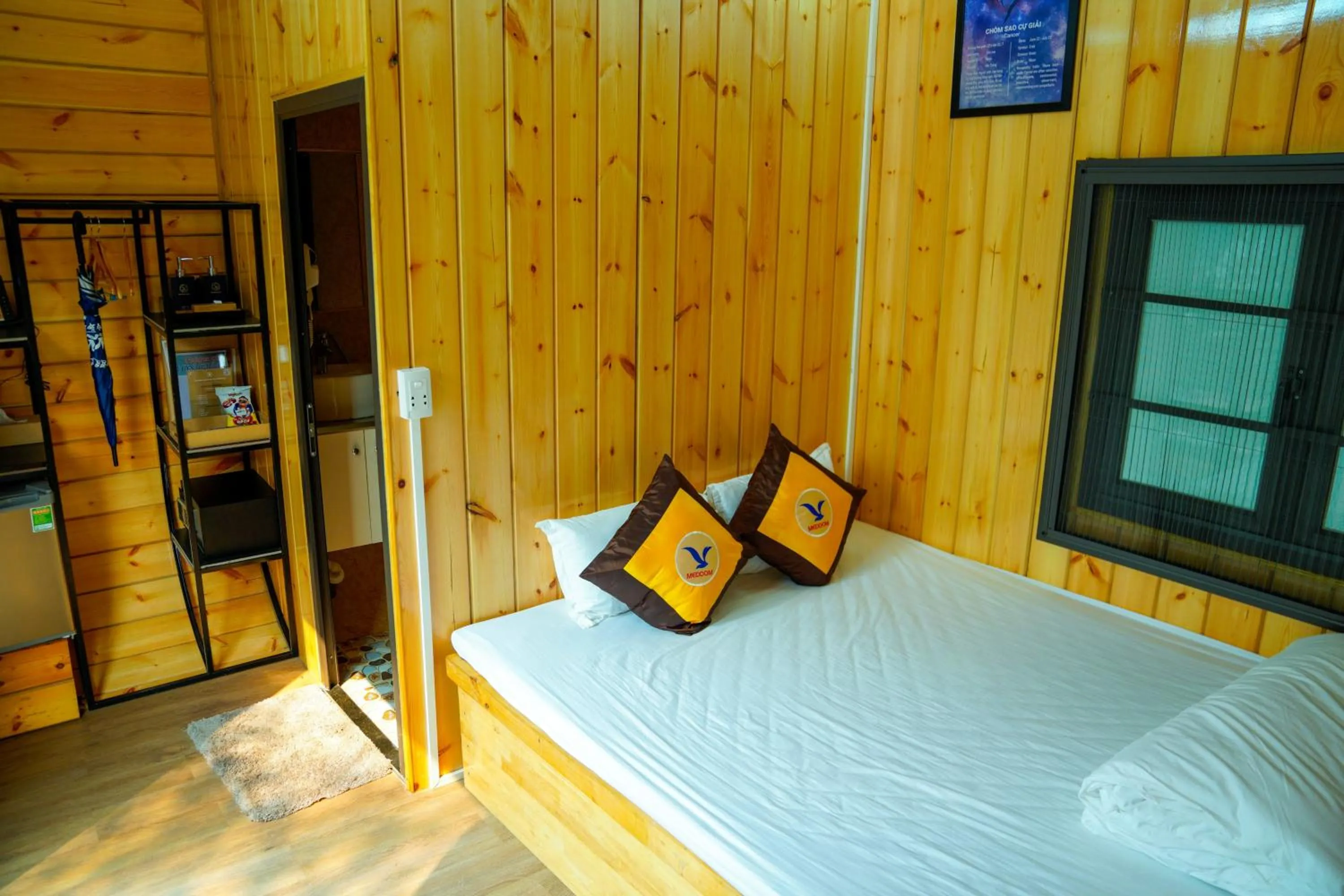 Photo of the whole room, Bed in MEDDOM Park