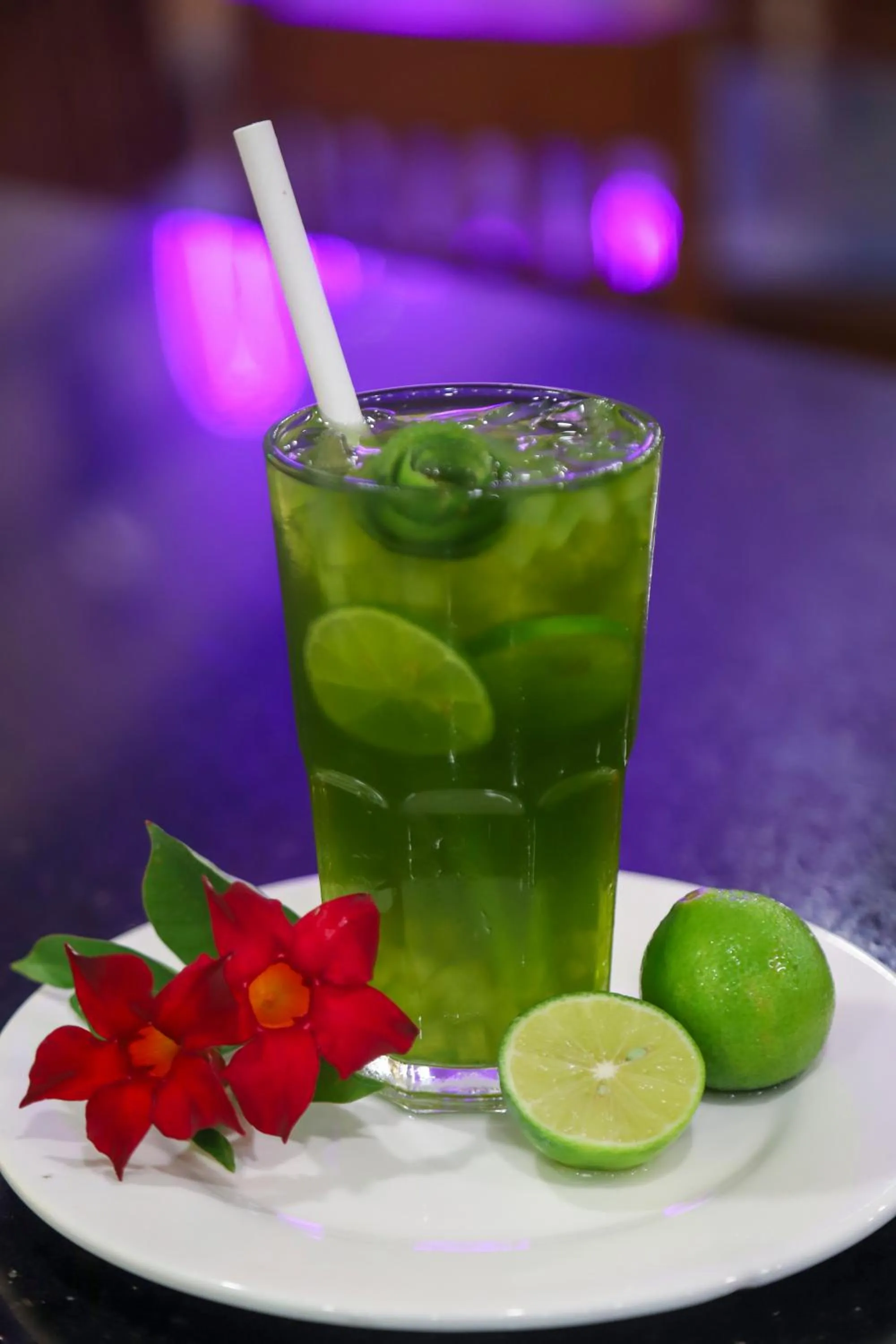 Restaurant/places to eat in MEDDOM Park