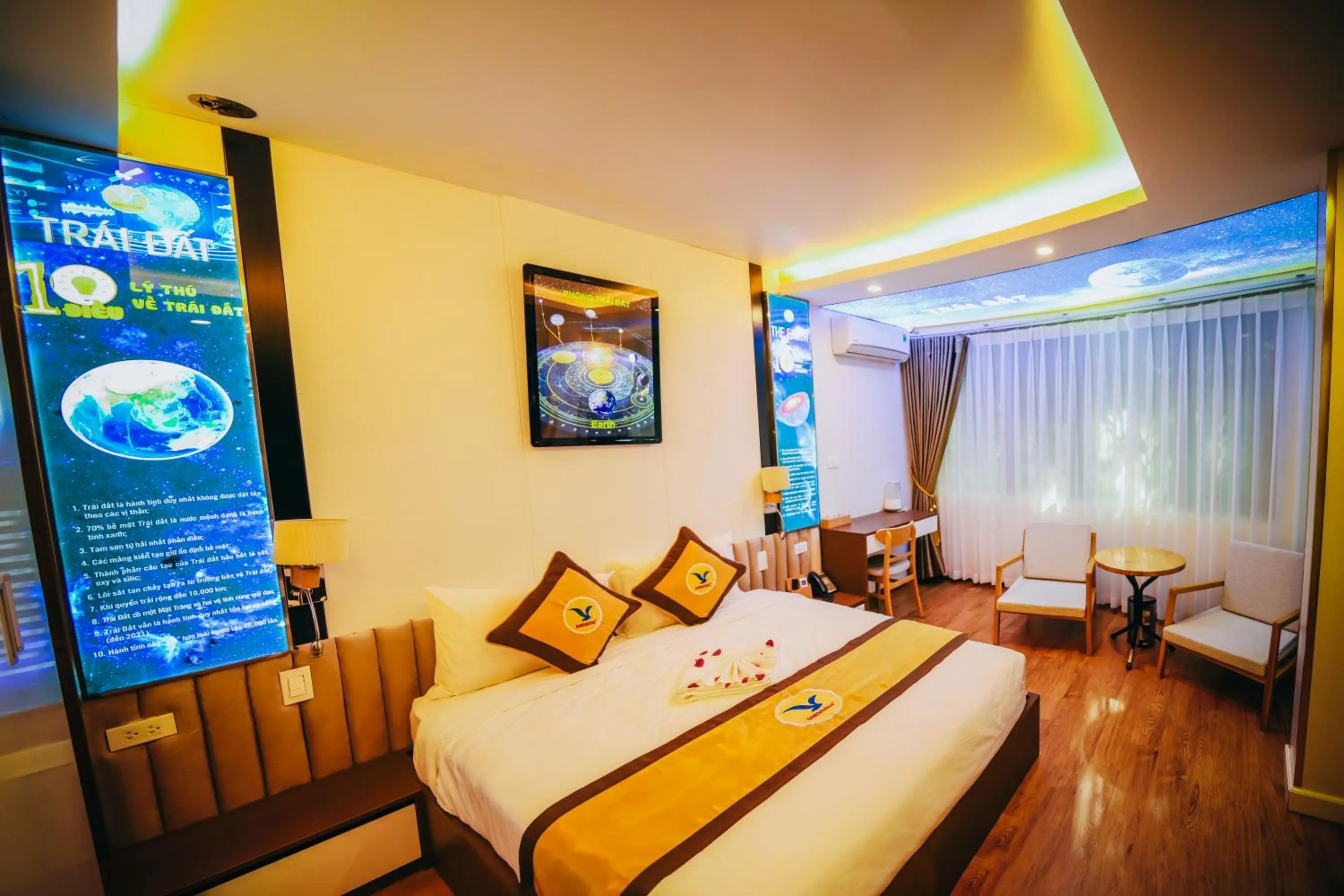 Living room, Bed in MEDDOM Park