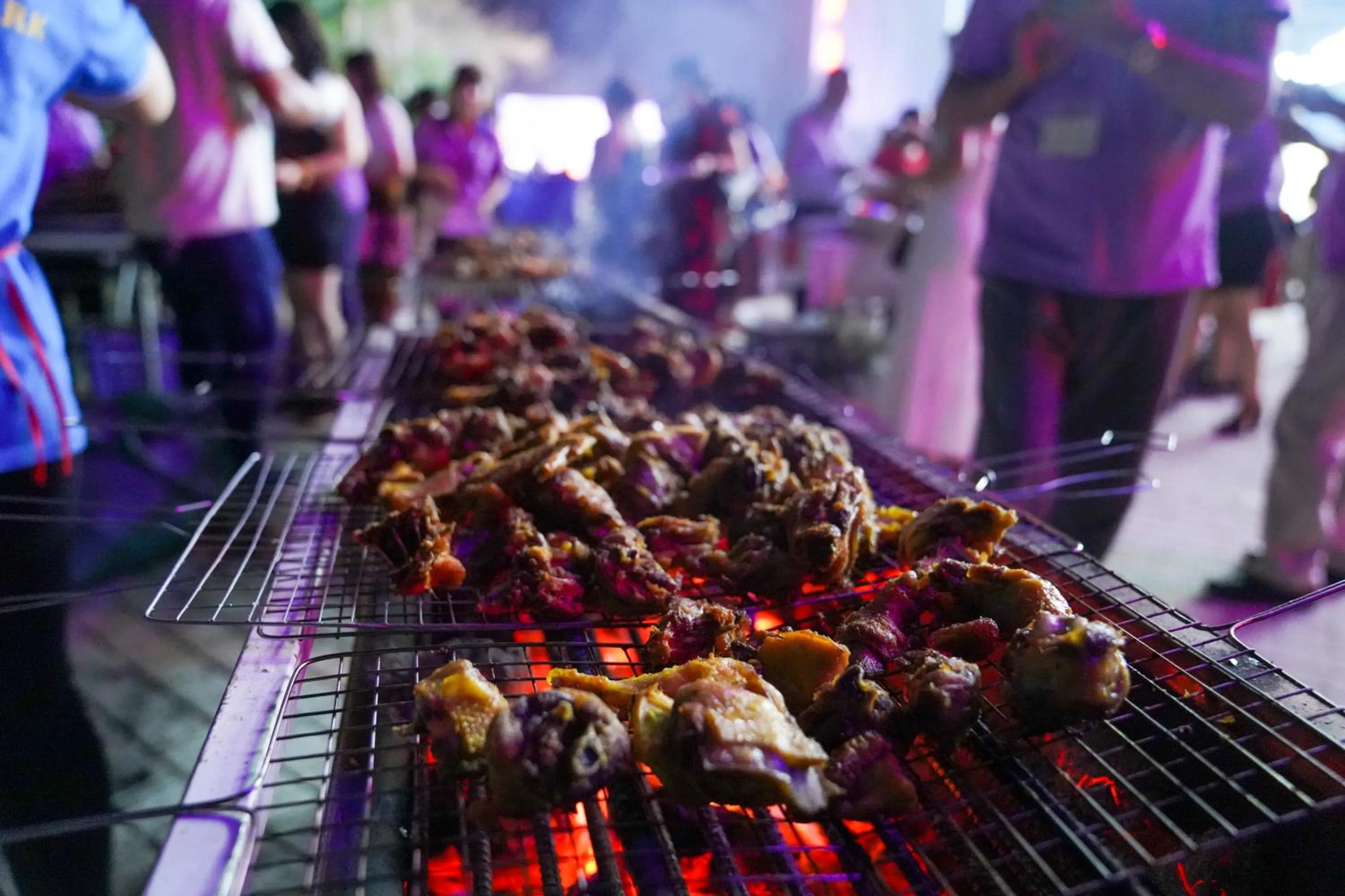 Restaurant/places to eat in MEDDOM Park