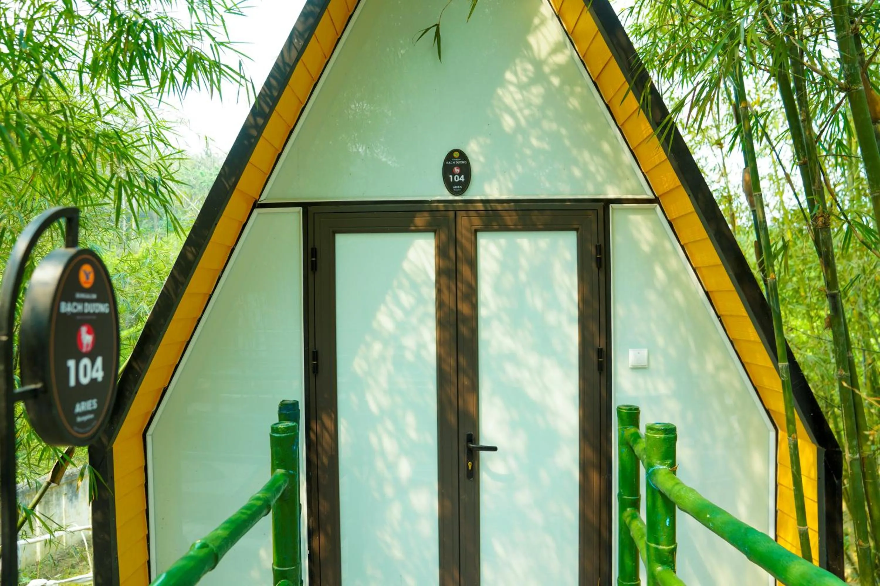 Property building in MEDDOM Park