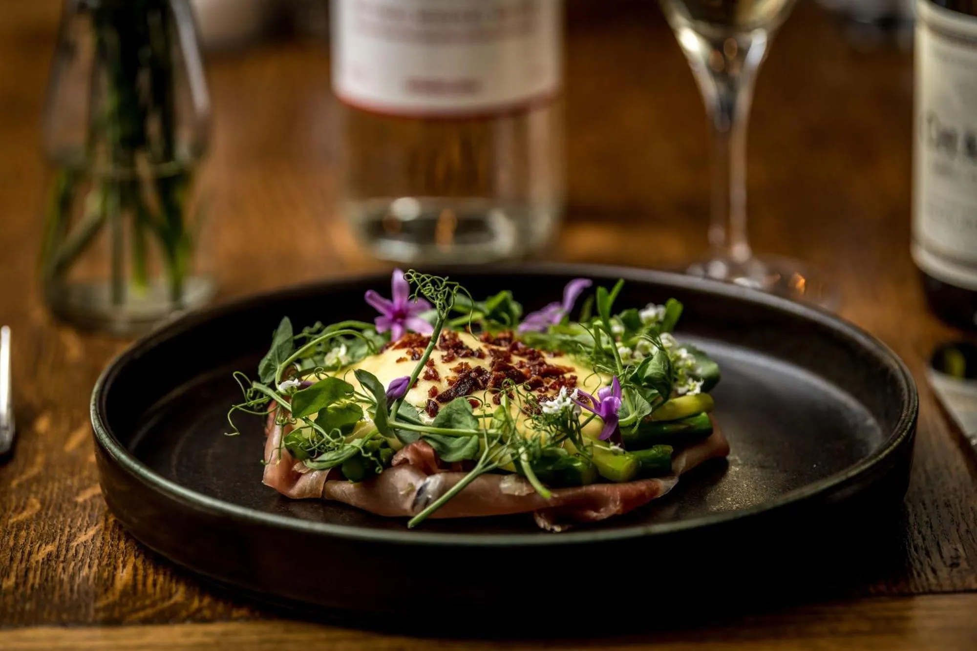 Restaurant/places to eat in The Queen's Arms