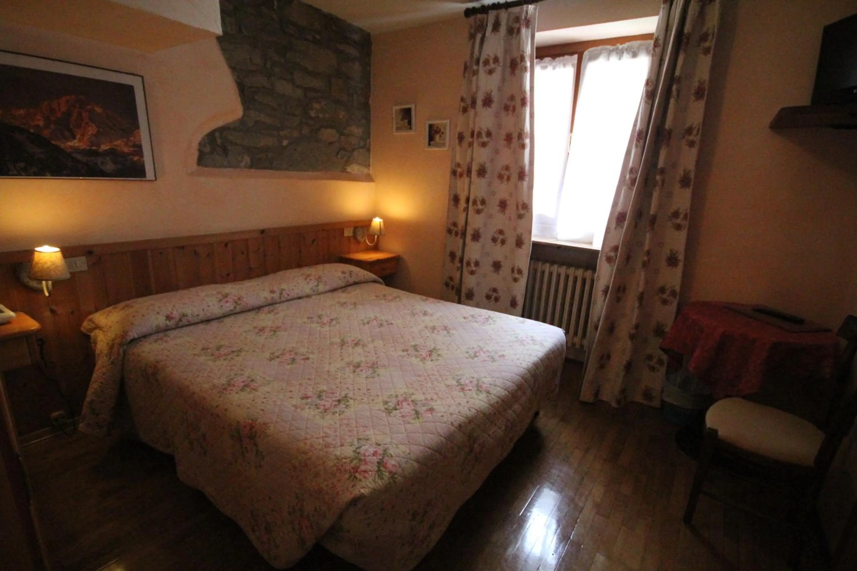 Bedroom, Bed in Maison Laurent