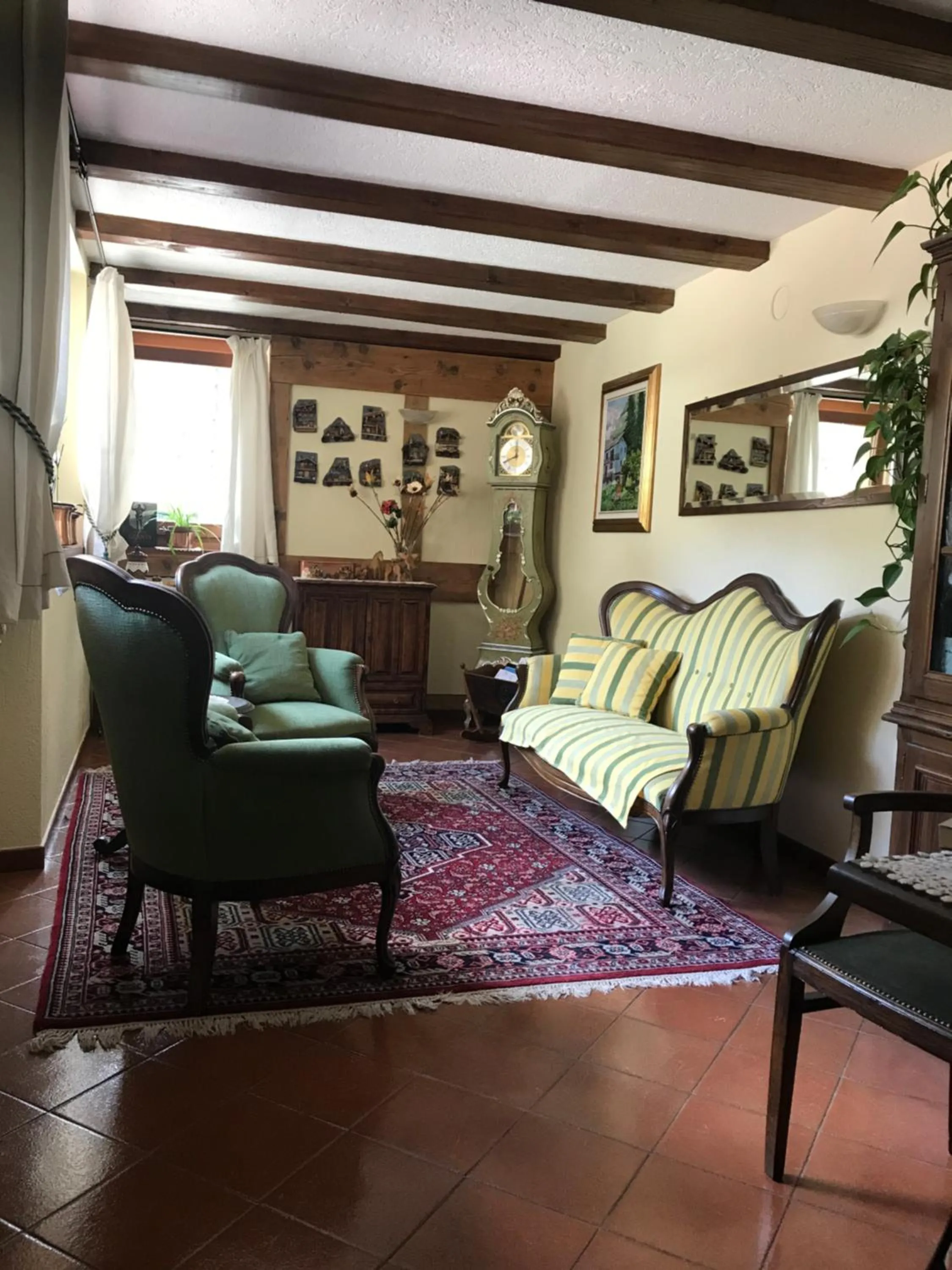 Communal lounge/ TV room in Maison Laurent