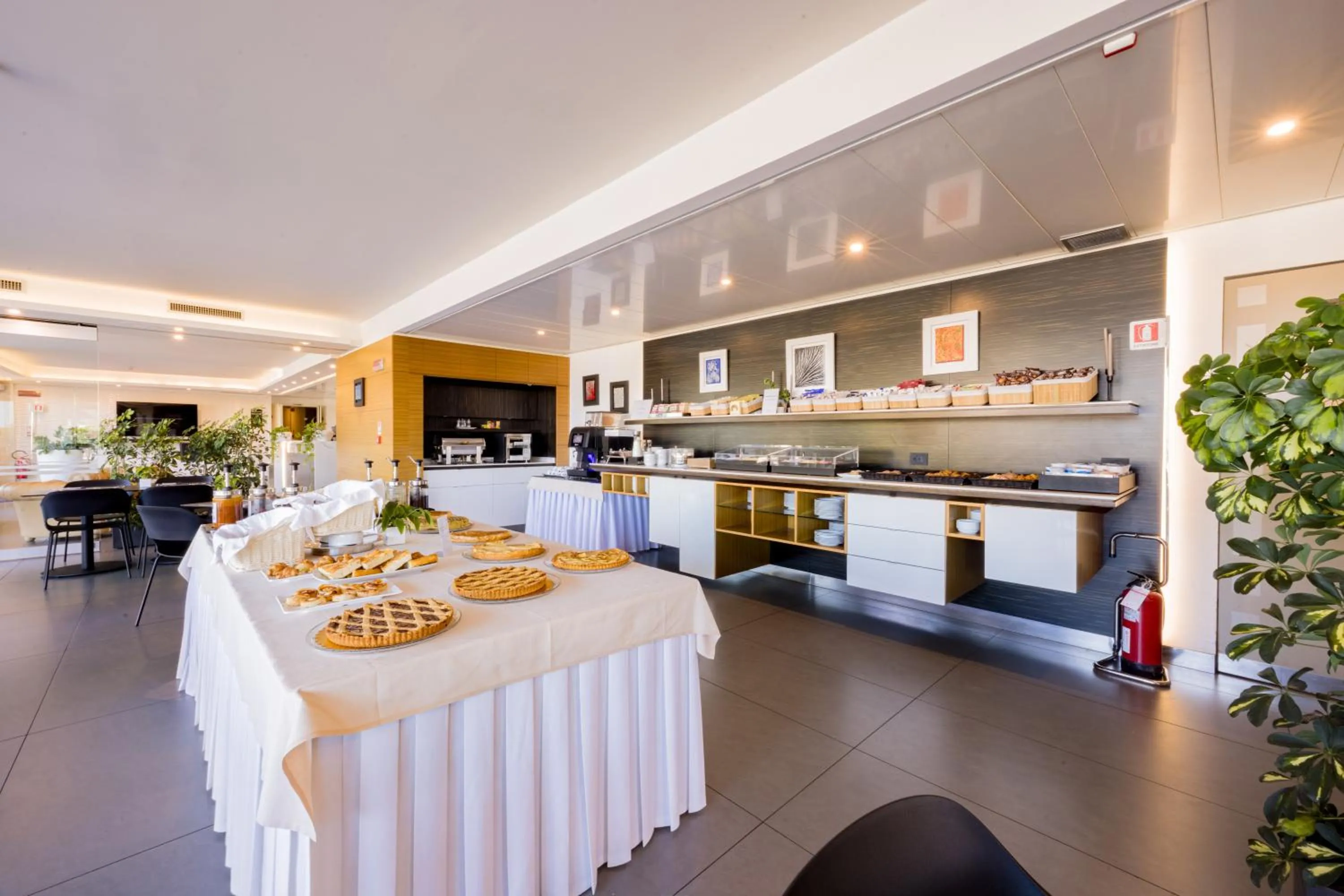 Breakfast in Hotel Viareggio