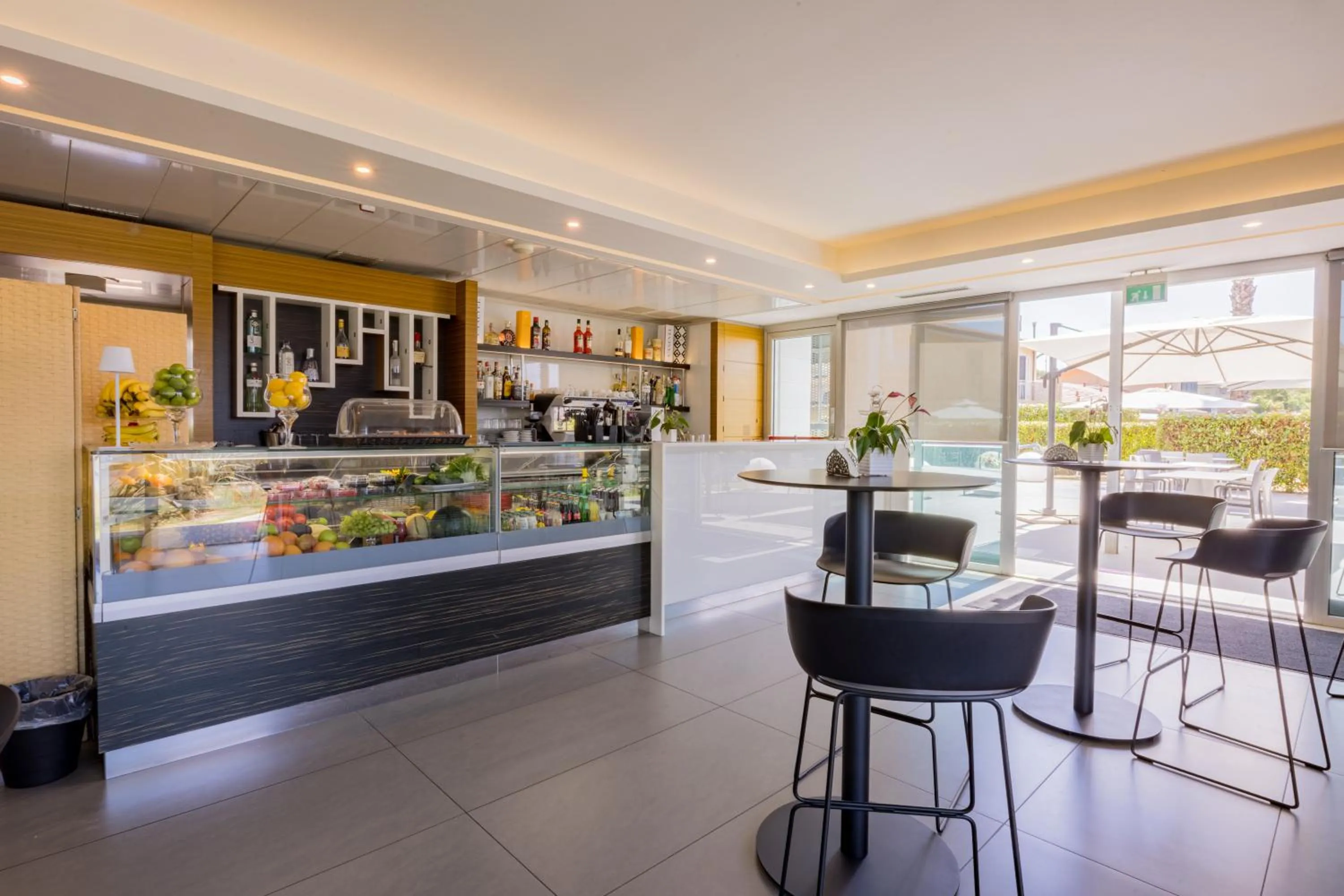 Restaurant/places to eat in Hotel Viareggio