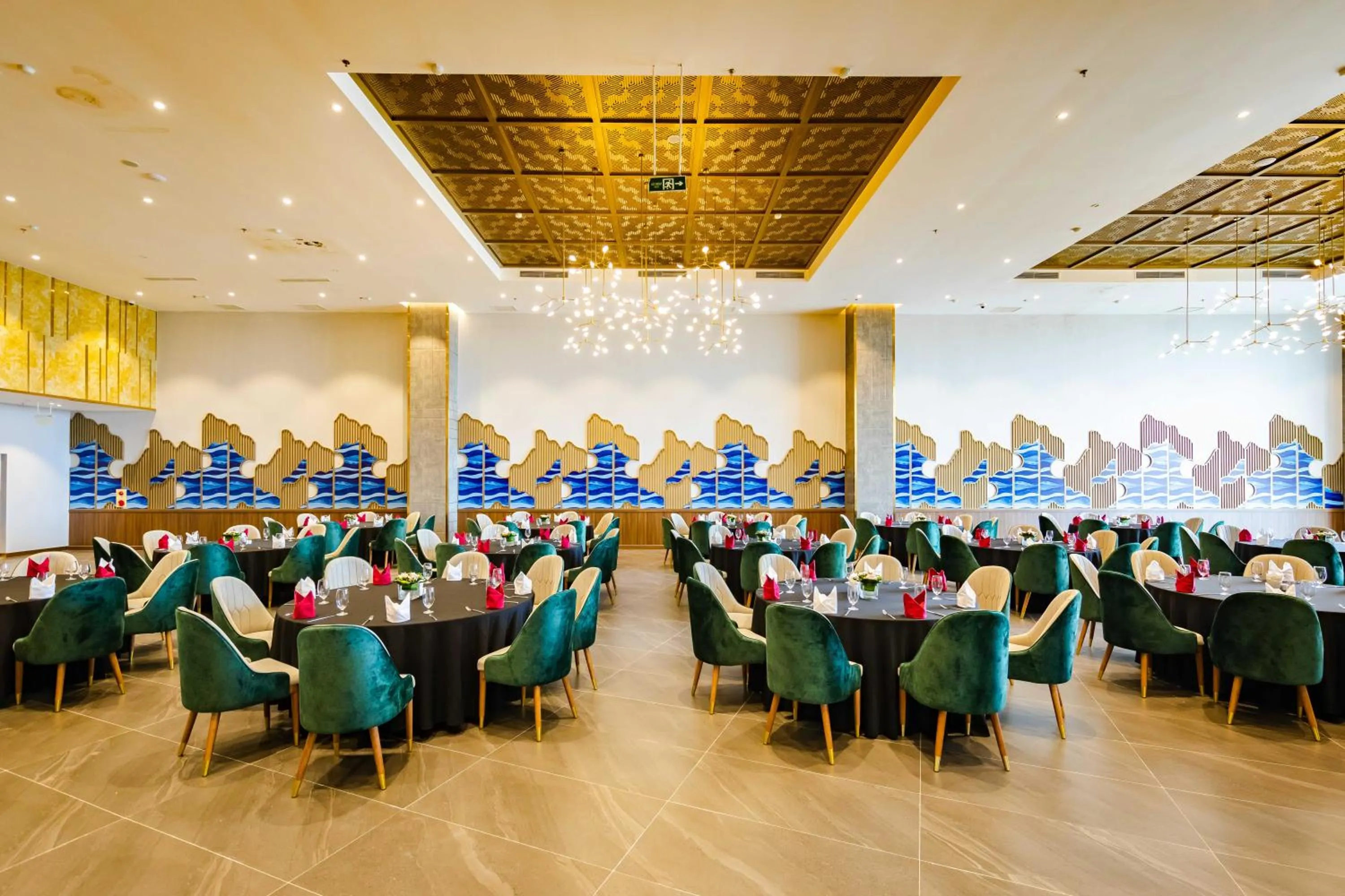 Restaurant/places to eat in Muong Thanh Luxury Ha Long Centre II