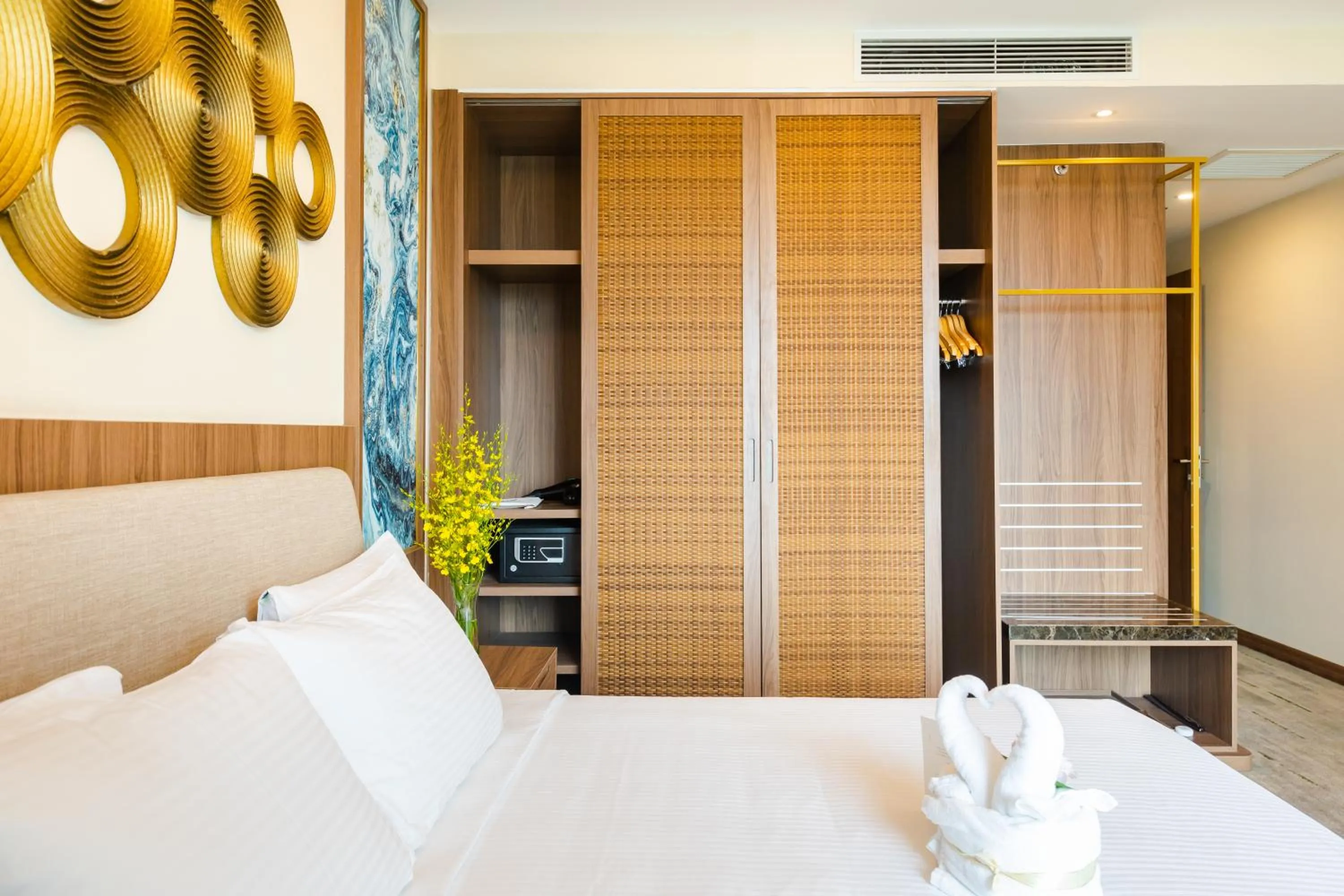 Bed in Muong Thanh Luxury Ha Long Centre II