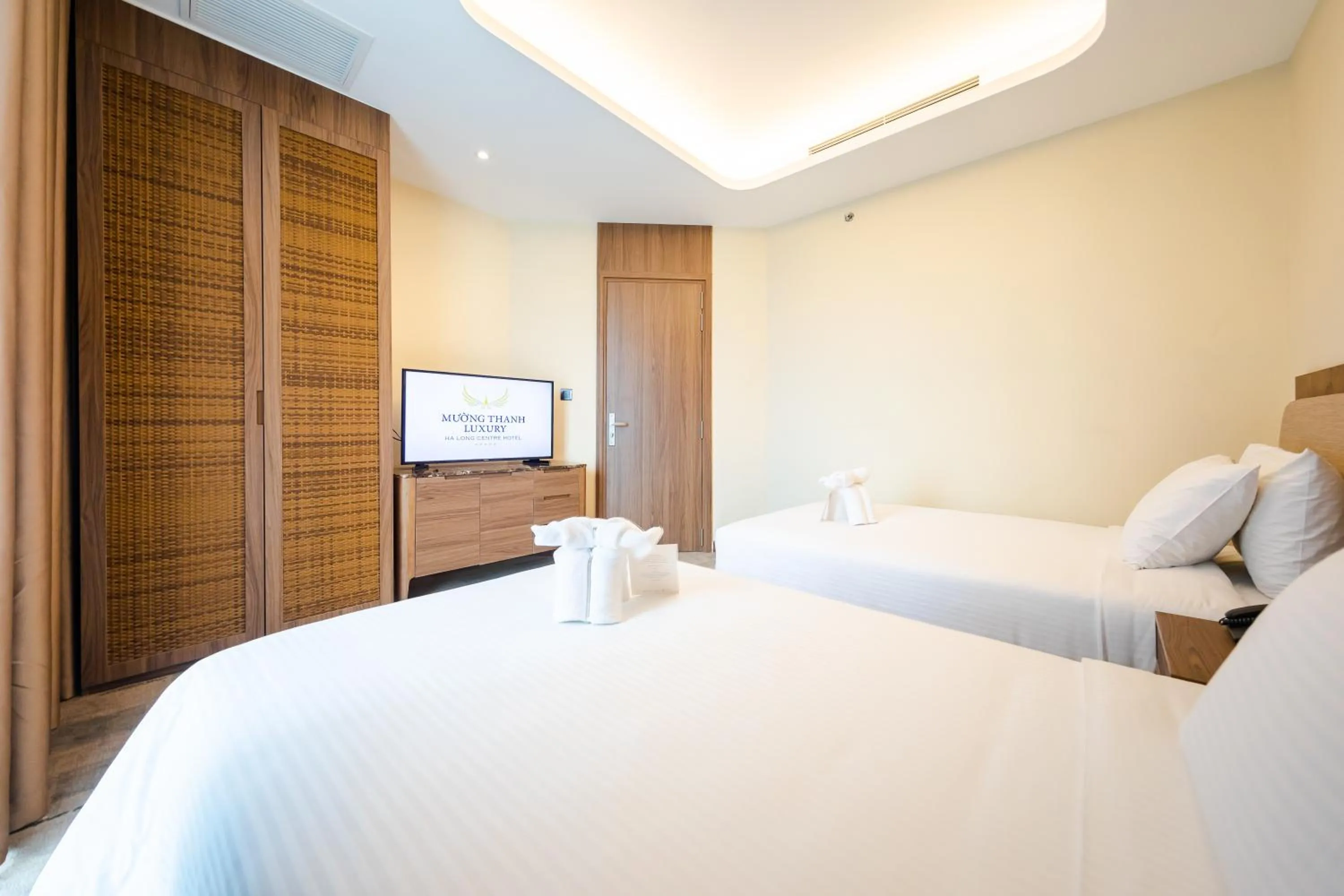 Bedroom in Muong Thanh Luxury Ha Long Centre II