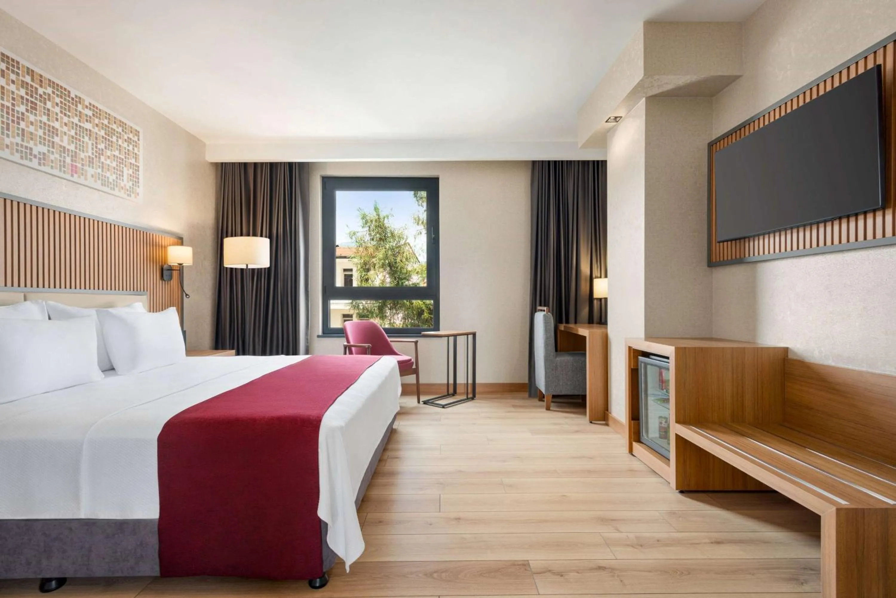 Photo of the whole room, Bed in Ramada Plaza by Wyndham Ordu