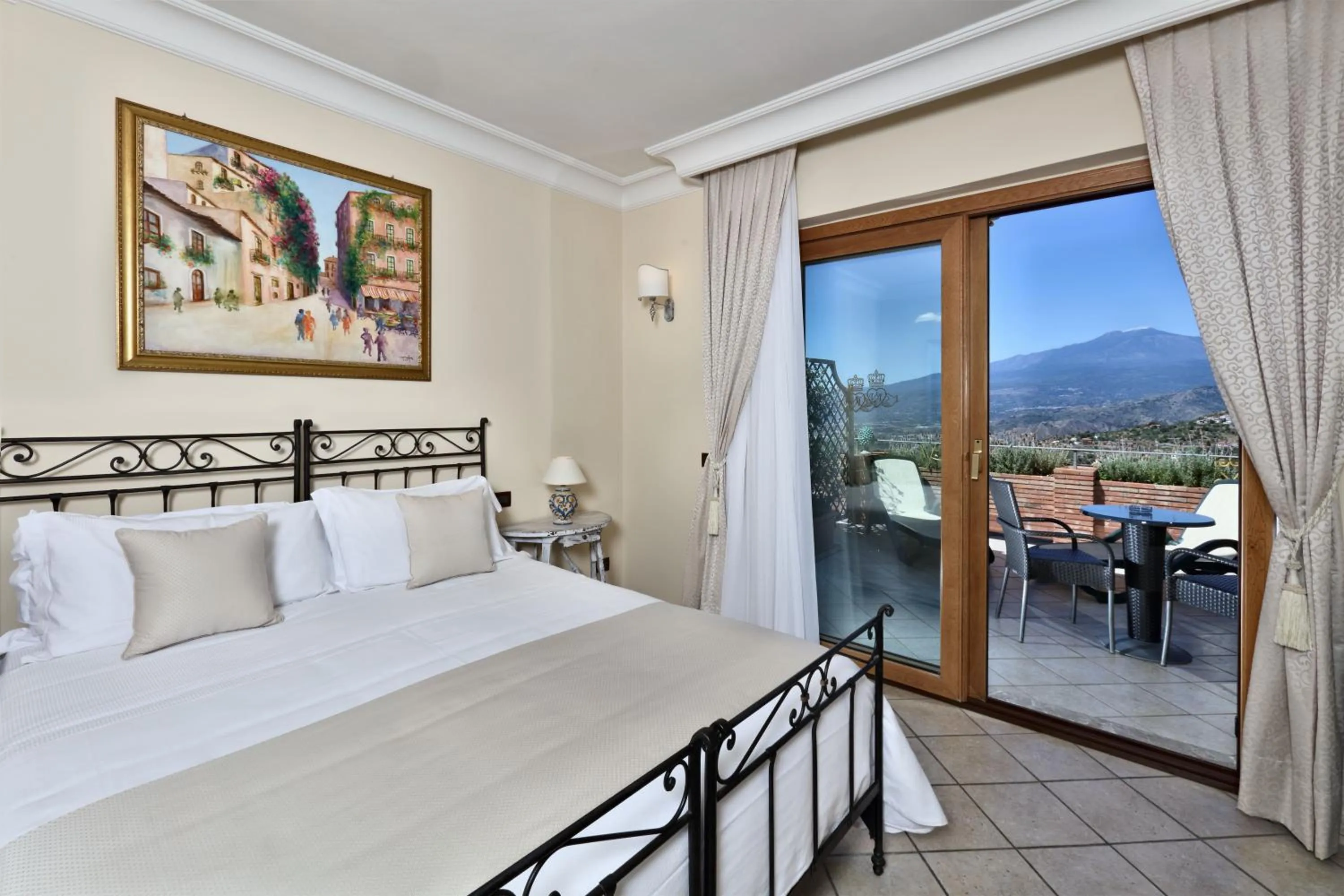 Mountain view, Bed in Villa Angela